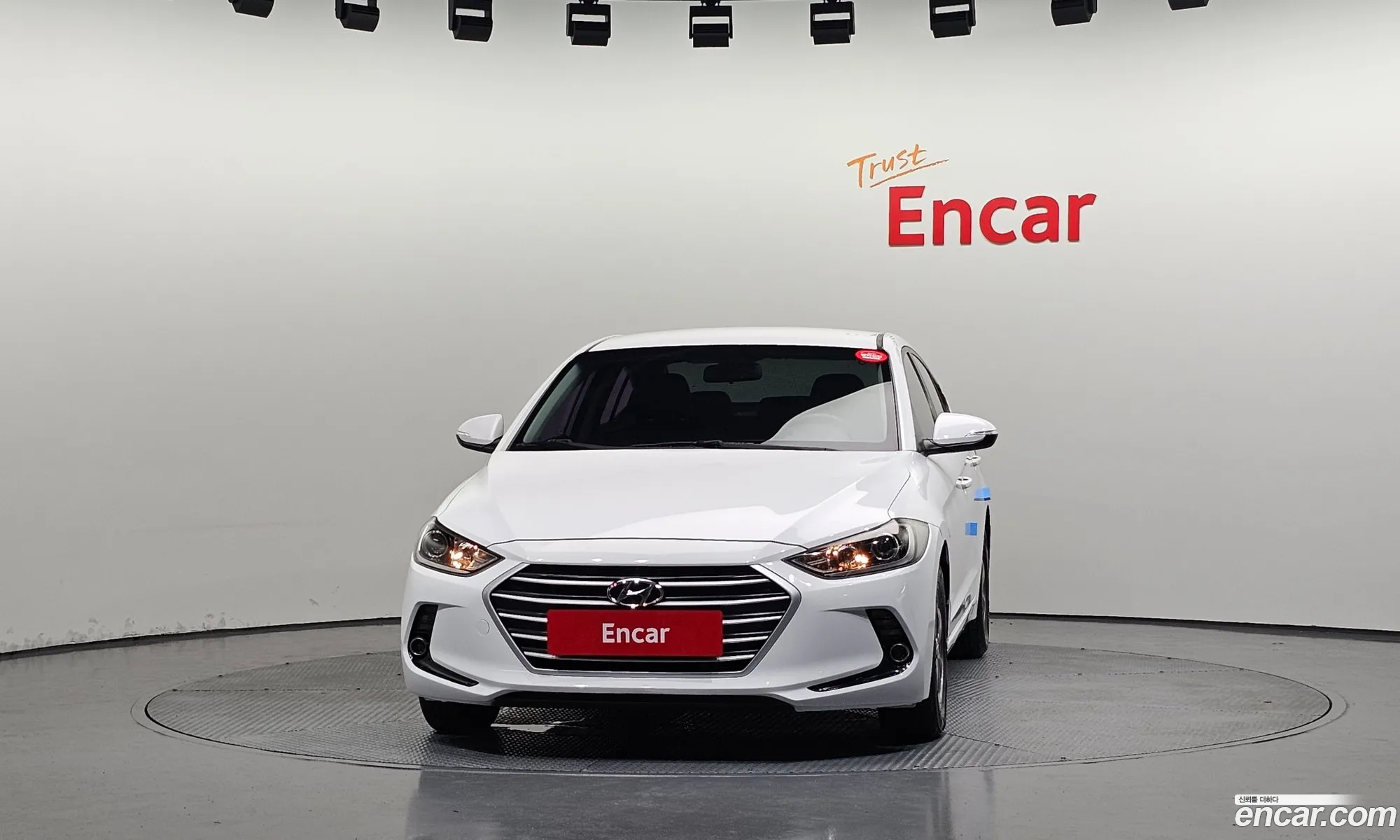 Hyundai Elantra AD 2016 — 23