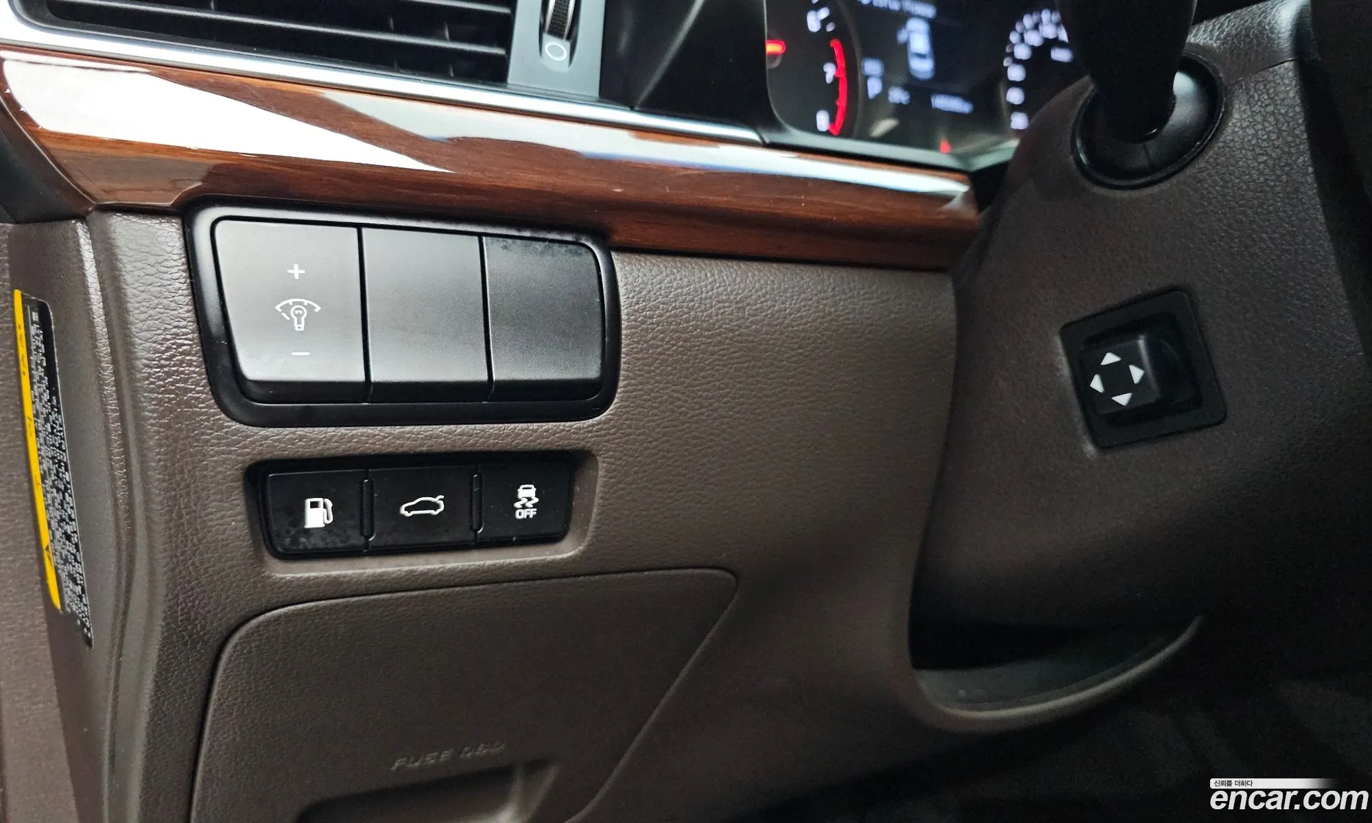 Kia K7 2016 KNALB415BGA041985 — 18