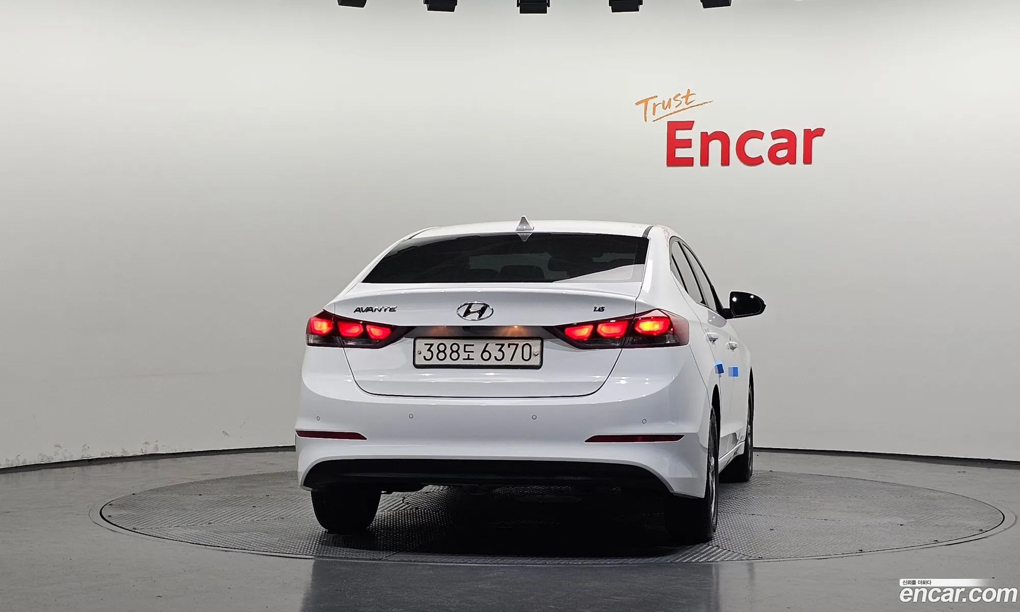 Hyundai Elantra AD 2017 KMHD741DBJU447619 — 8