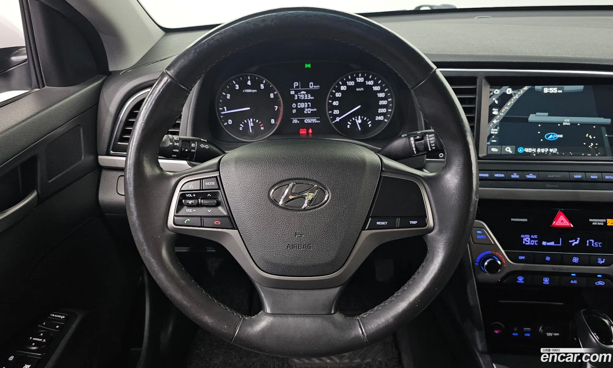 Hyundai Elantra AD 2017 KMHD741DBJU447619 — 12