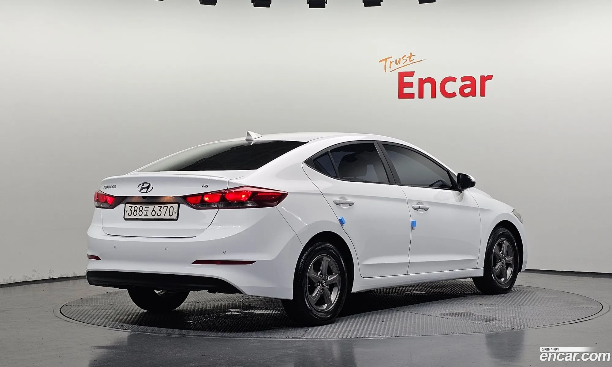 Hyundai Elantra AD 2017 KMHD741DBJU447619 — 21
