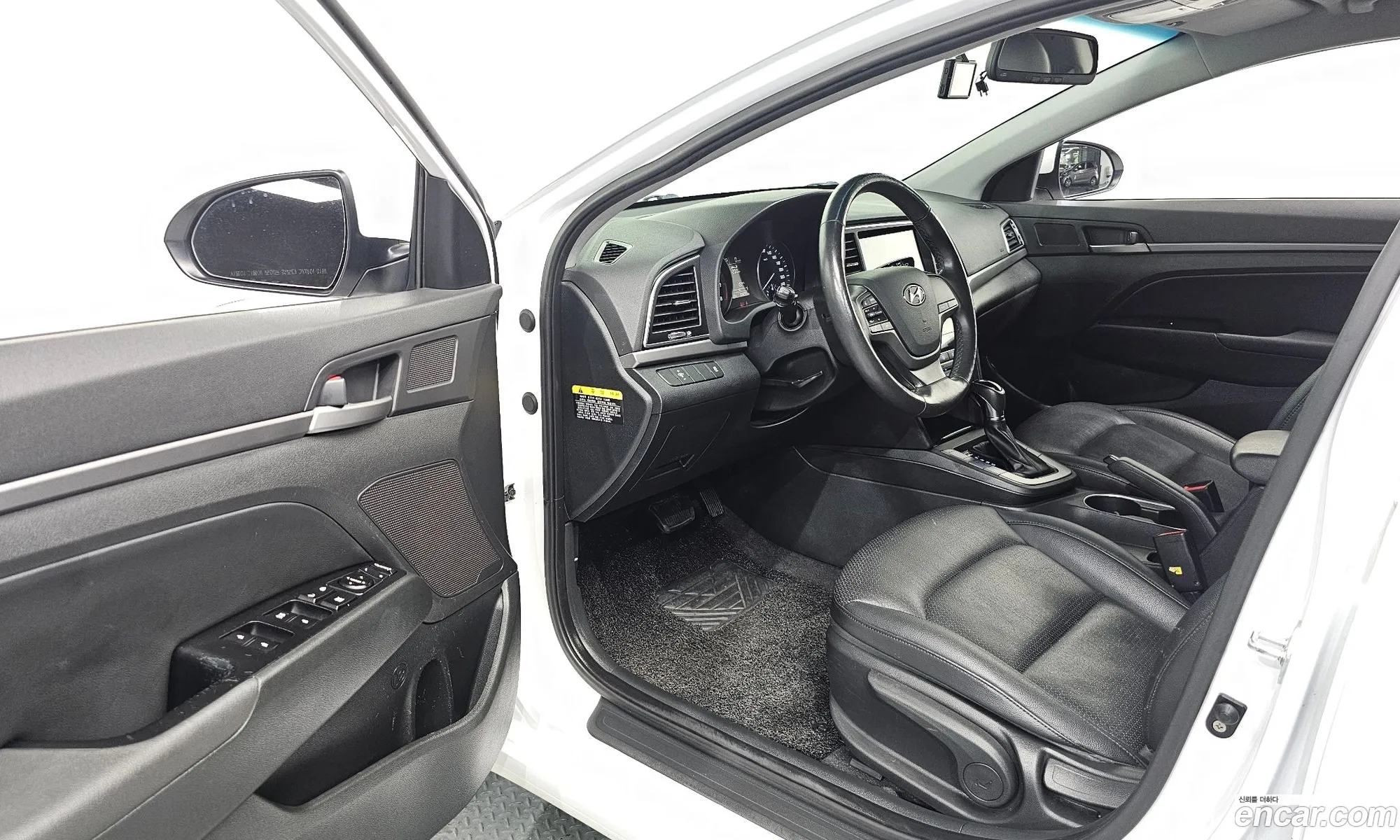 Hyundai Elantra AD 2017 KMHD741DBJU447619 — 6