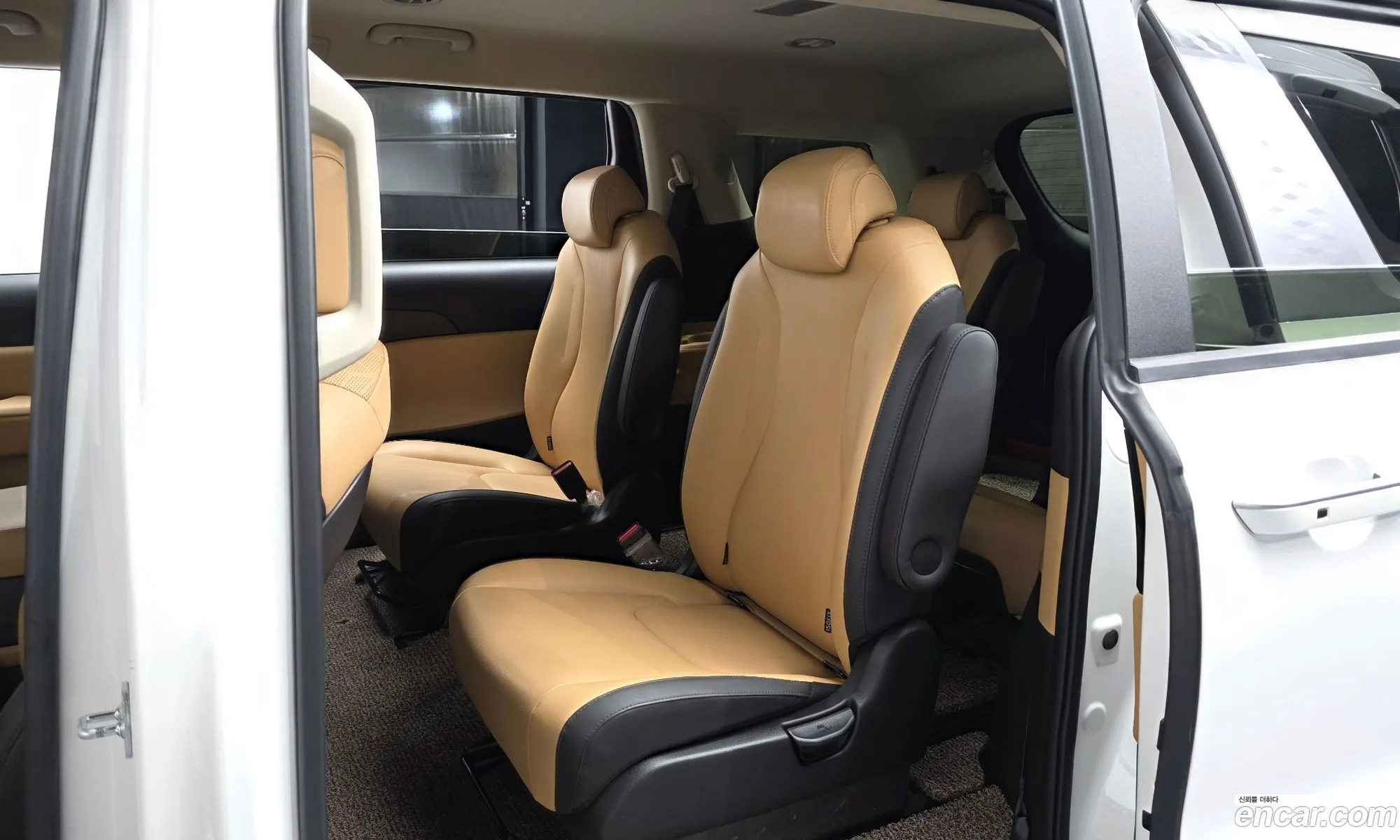 Kia Carnival 2021 — 16