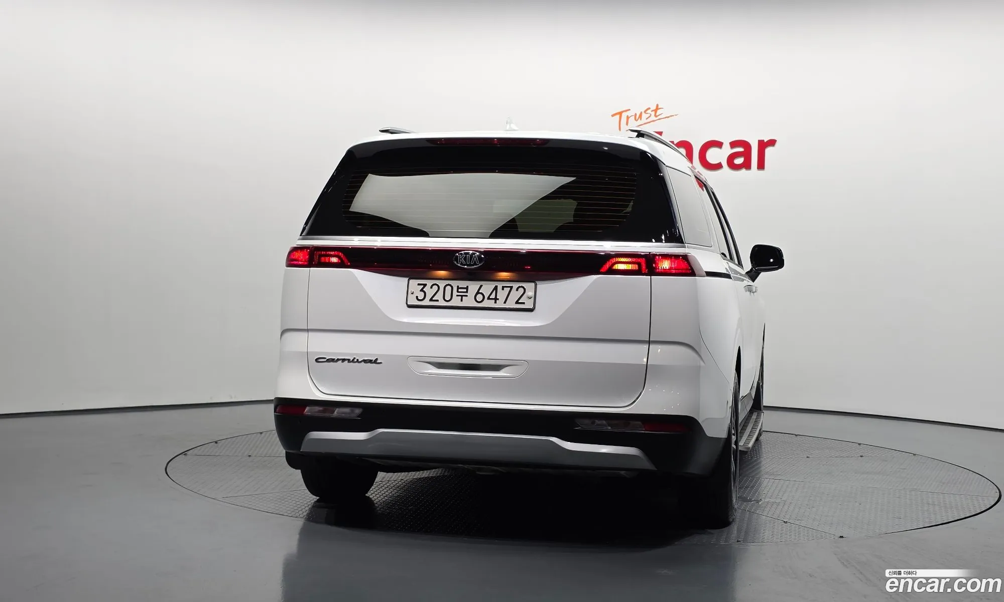 Kia Carnival 2021 — 30