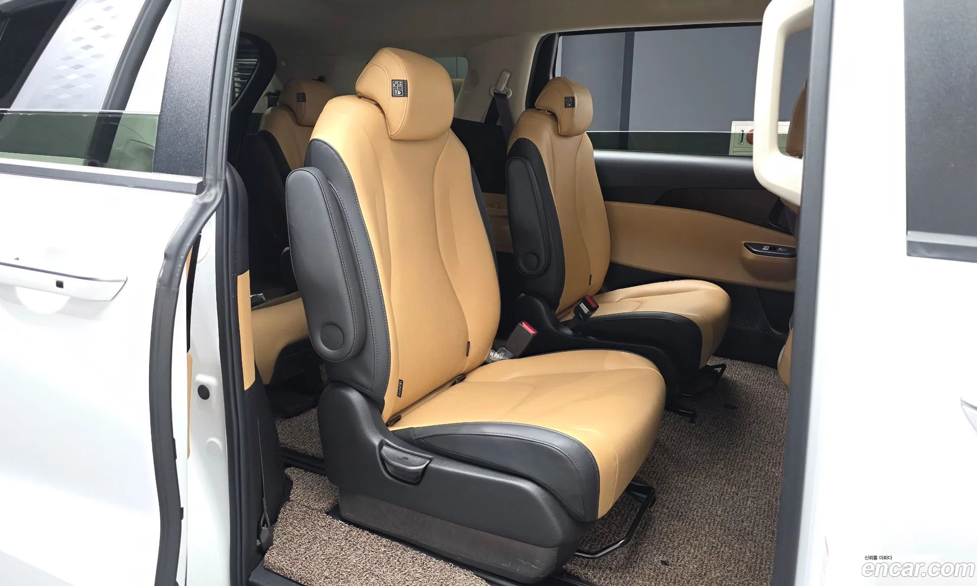 Kia Carnival 2021 — 6