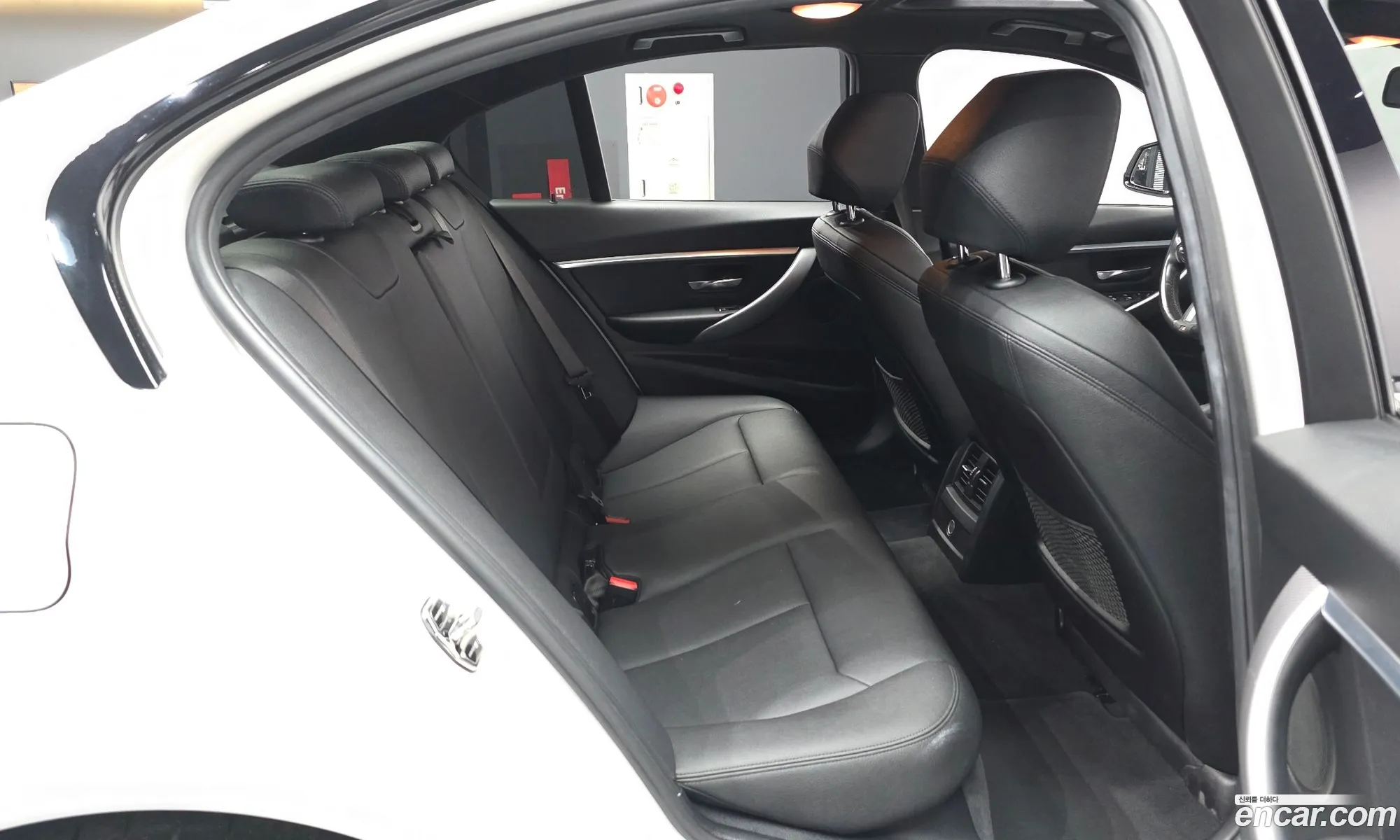 BMW 3 Series 2018 WBA8C5101JK736602 — 2