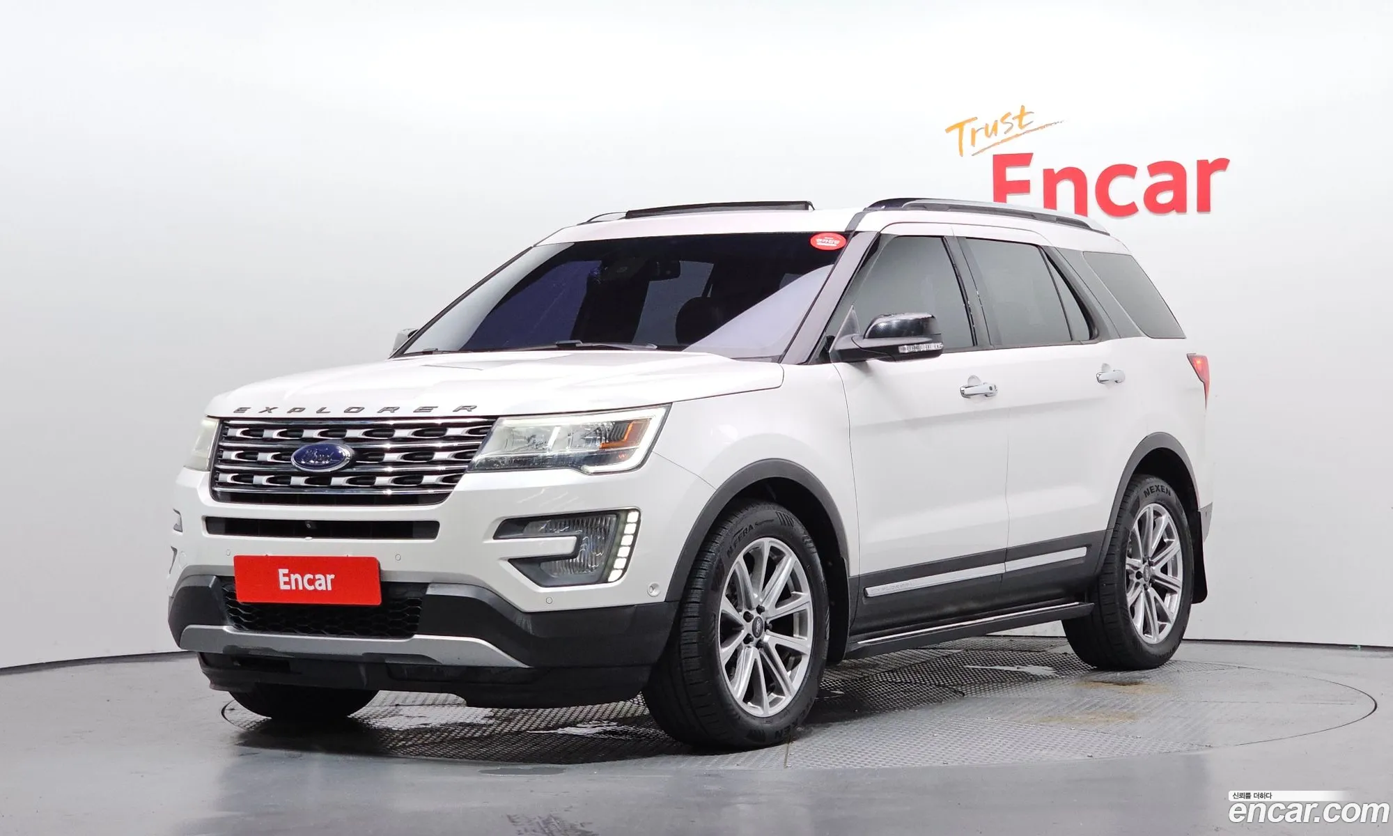 Ford Explorer 2017 1FM5K8FH1HGA96344 — 4