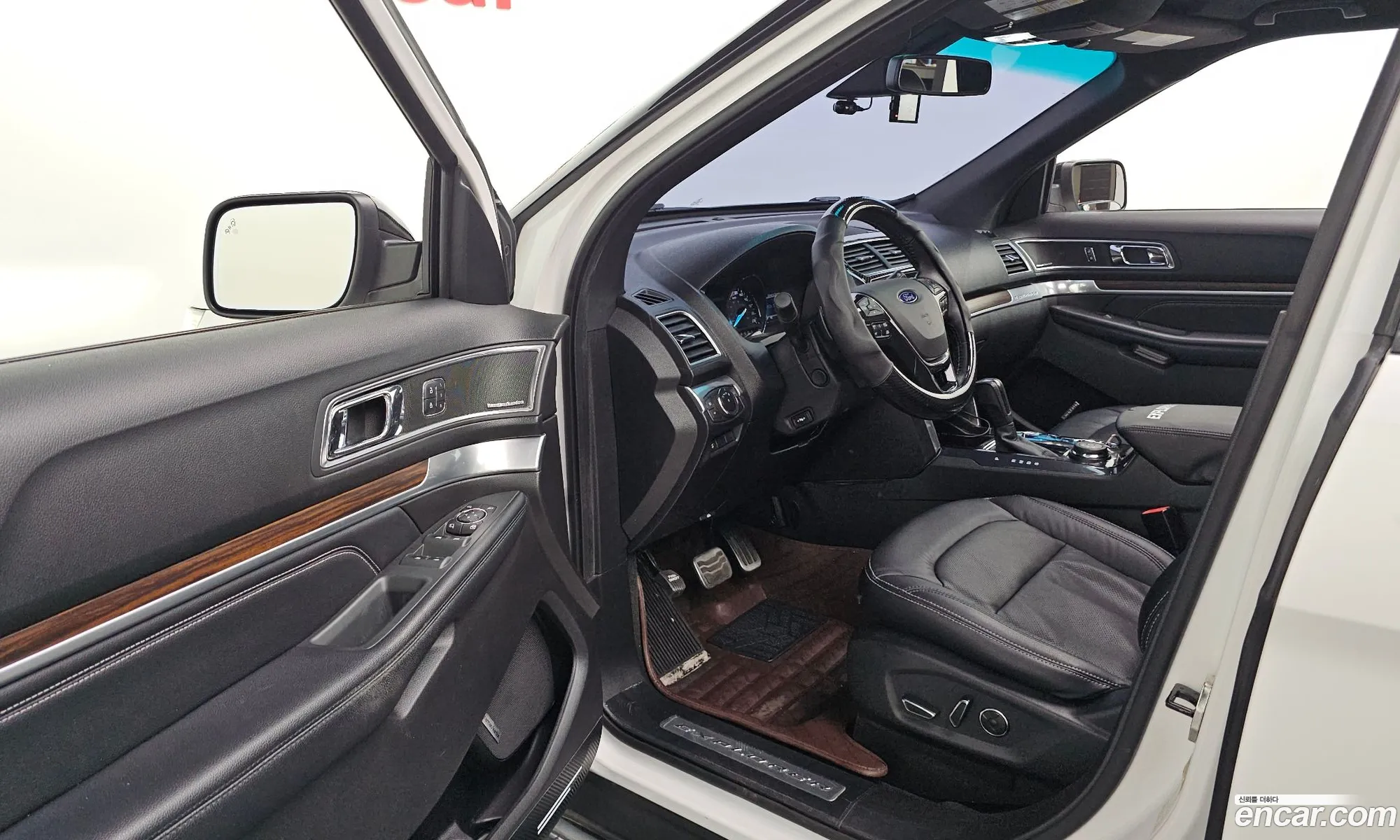 Ford Explorer 2017 1FM5K8FH1HGA96344 — 5