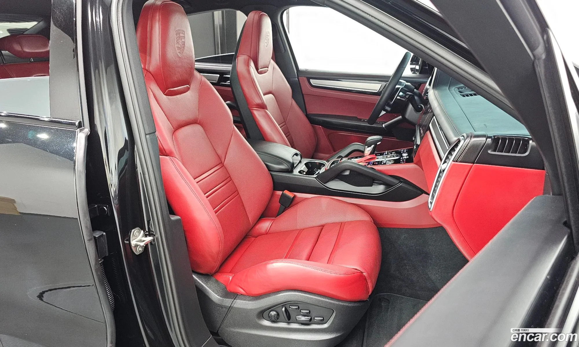 Porsche Cayenne 2022 — 17