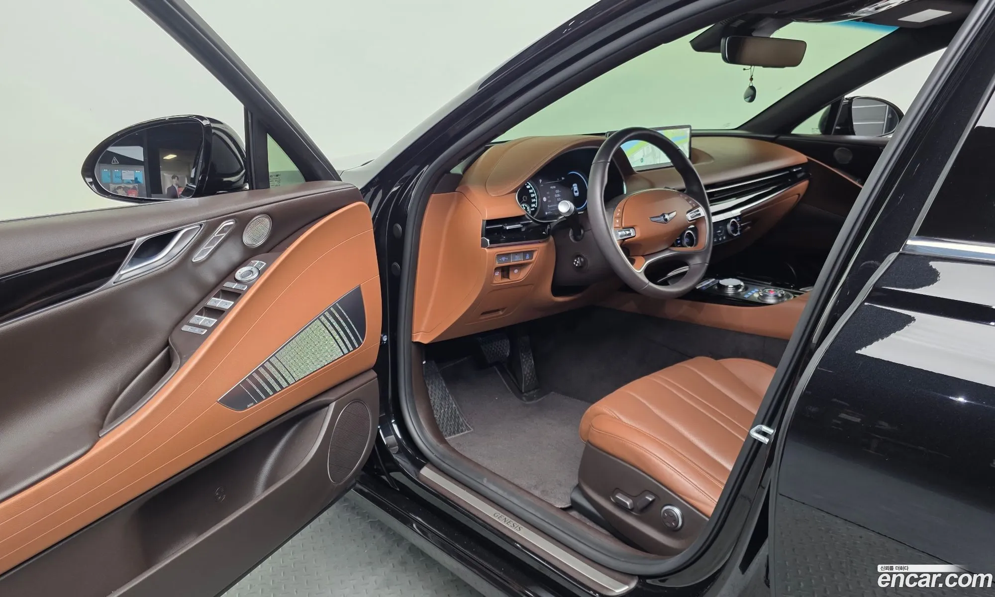 Genesis G80 2023 KMTGB41CDRU203579 — 12