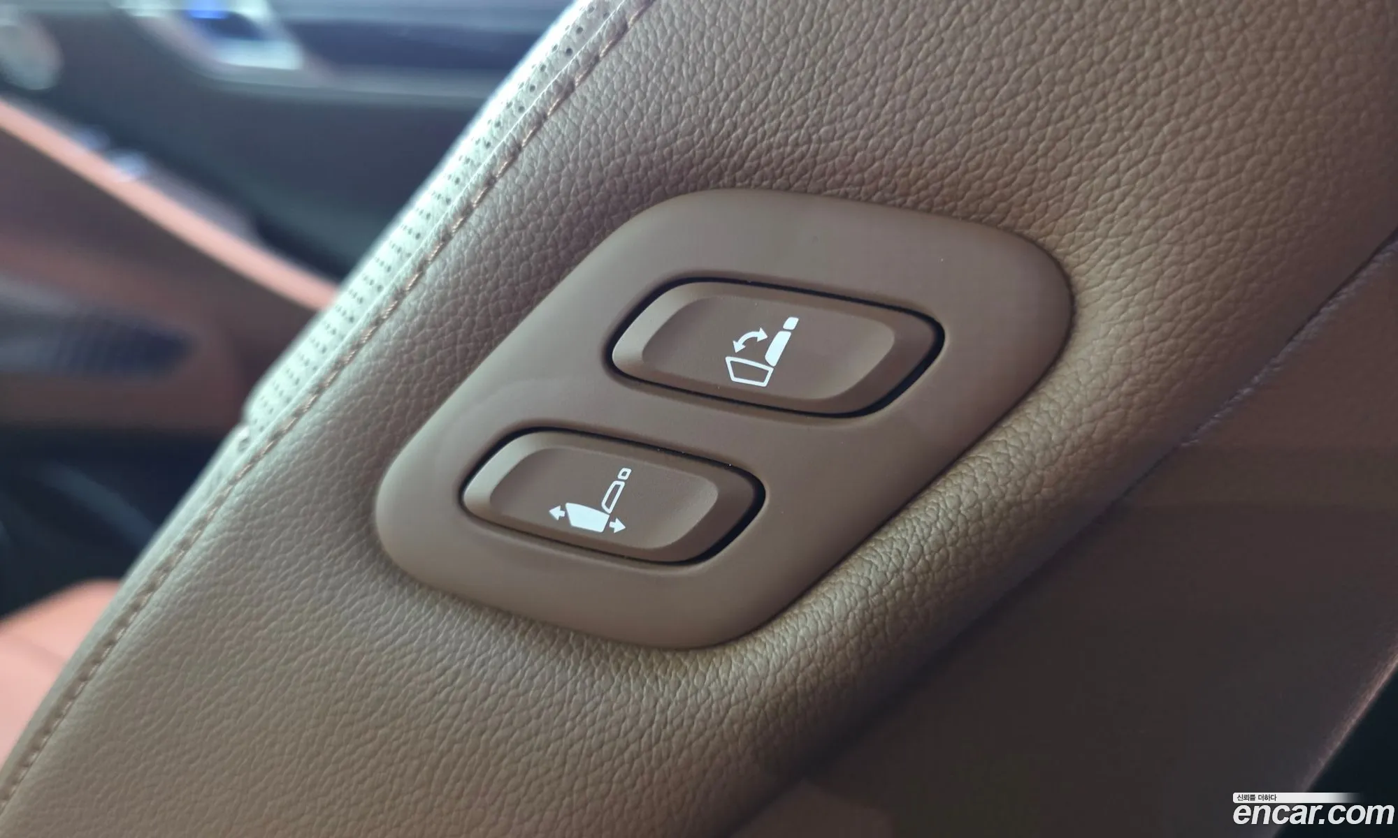 Genesis G80 2023 KMTGB41CDRU203579 — 18