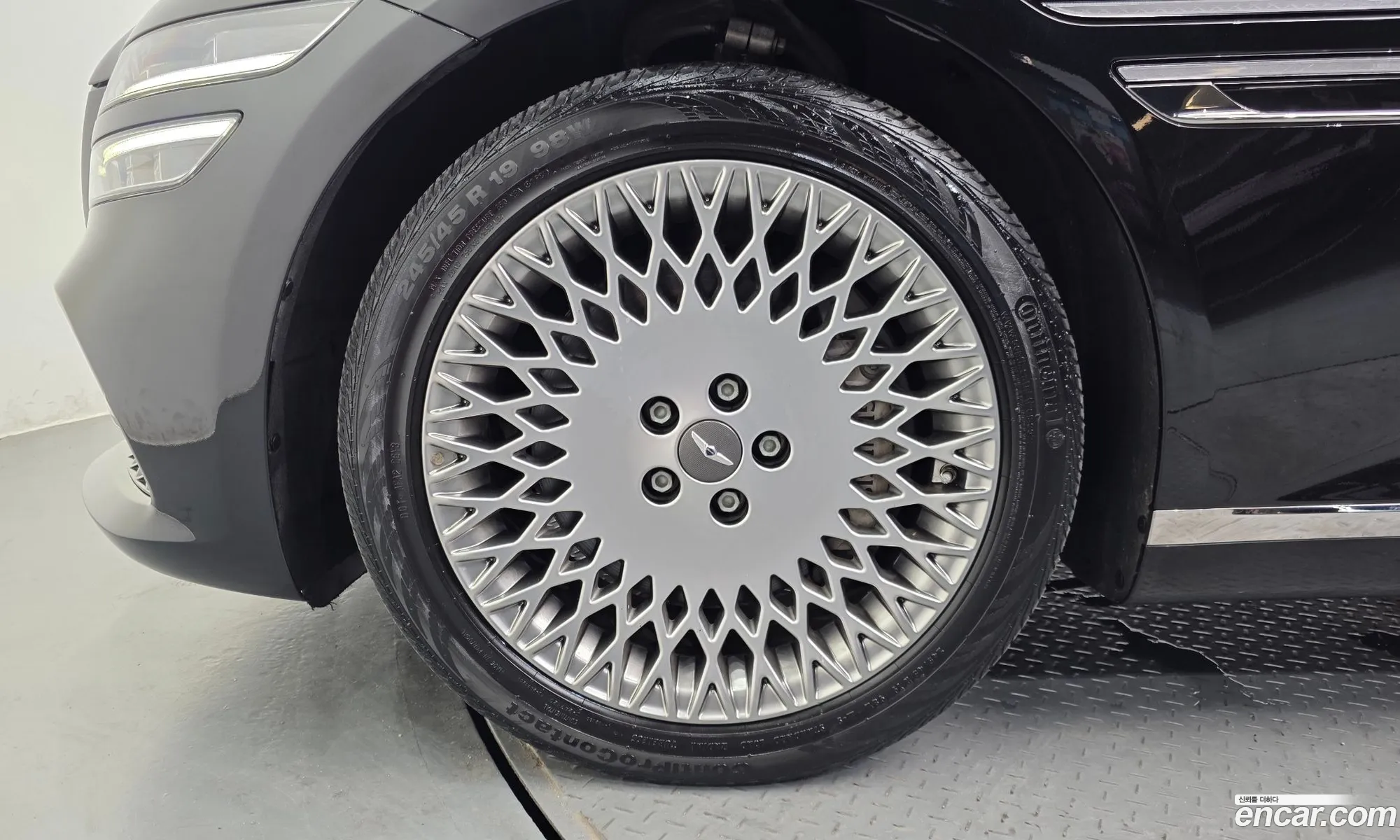 Genesis G80 2023 KMTGB41CDRU203579 — 5