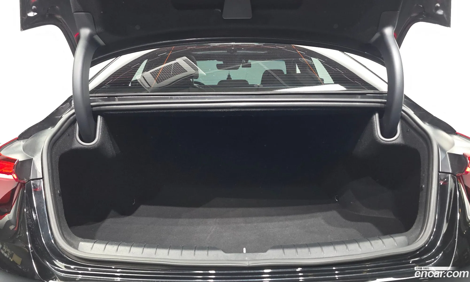 Kia K8 Hybrid 2021 — 12