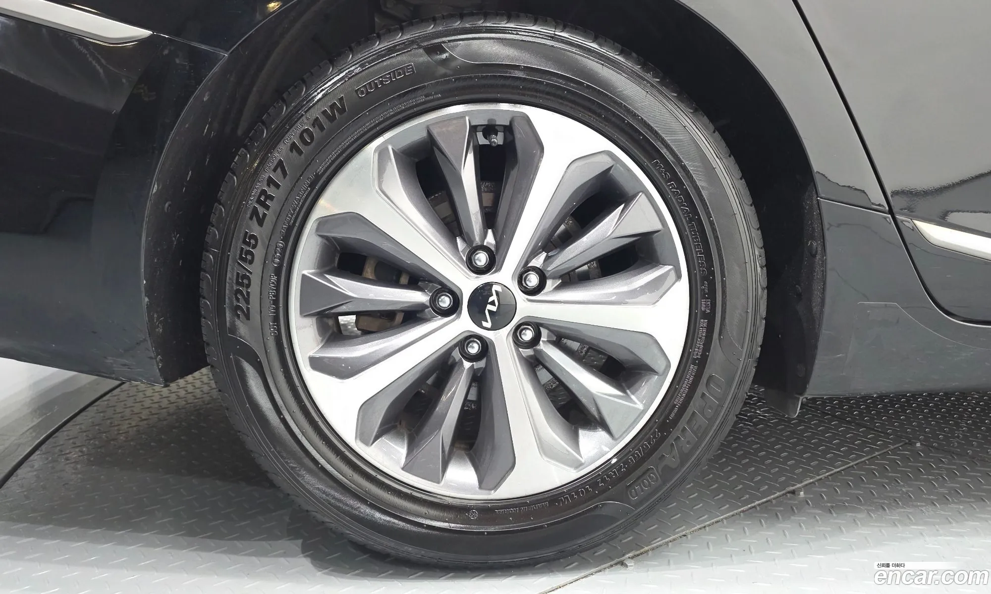 Kia K8 Hybrid 2021 — 29