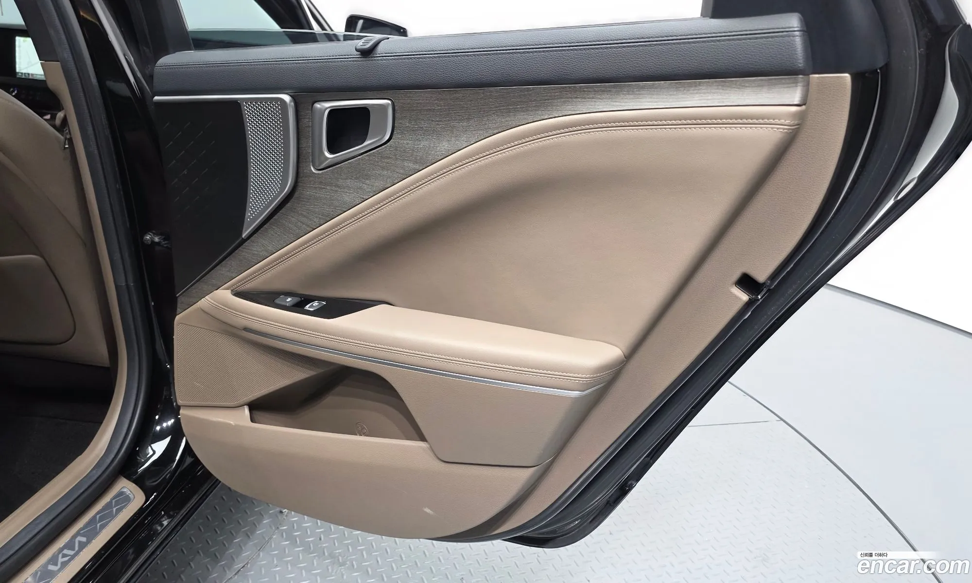 Kia K8 Hybrid 2021 — 26