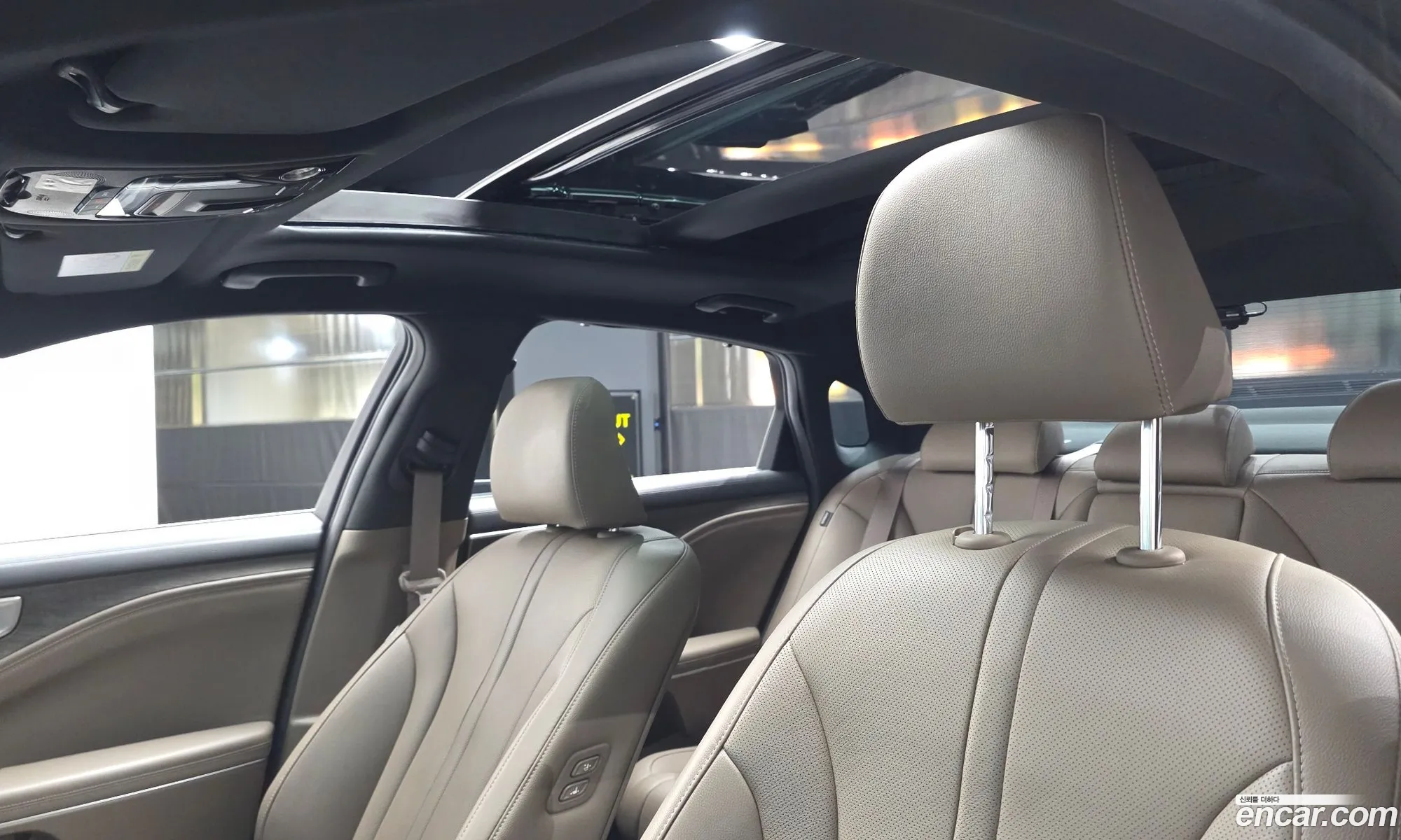 Kia K8 Hybrid 2021 — 27