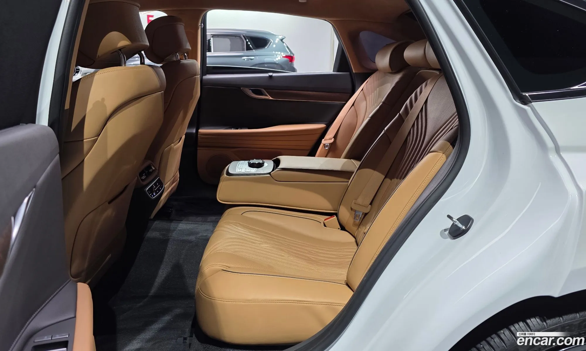 Genesis G80 2023 KMTGB41CDPU187540 — 8