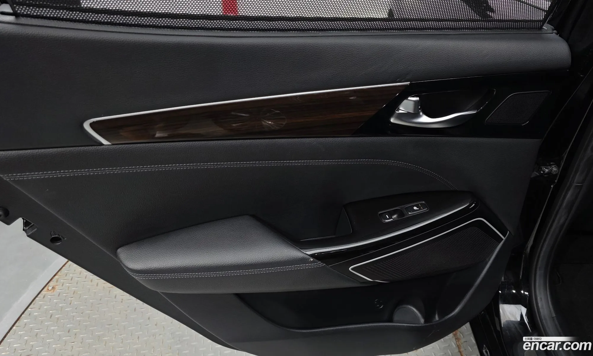 Kia K7 2018 KNALA418BJA129002 — 12