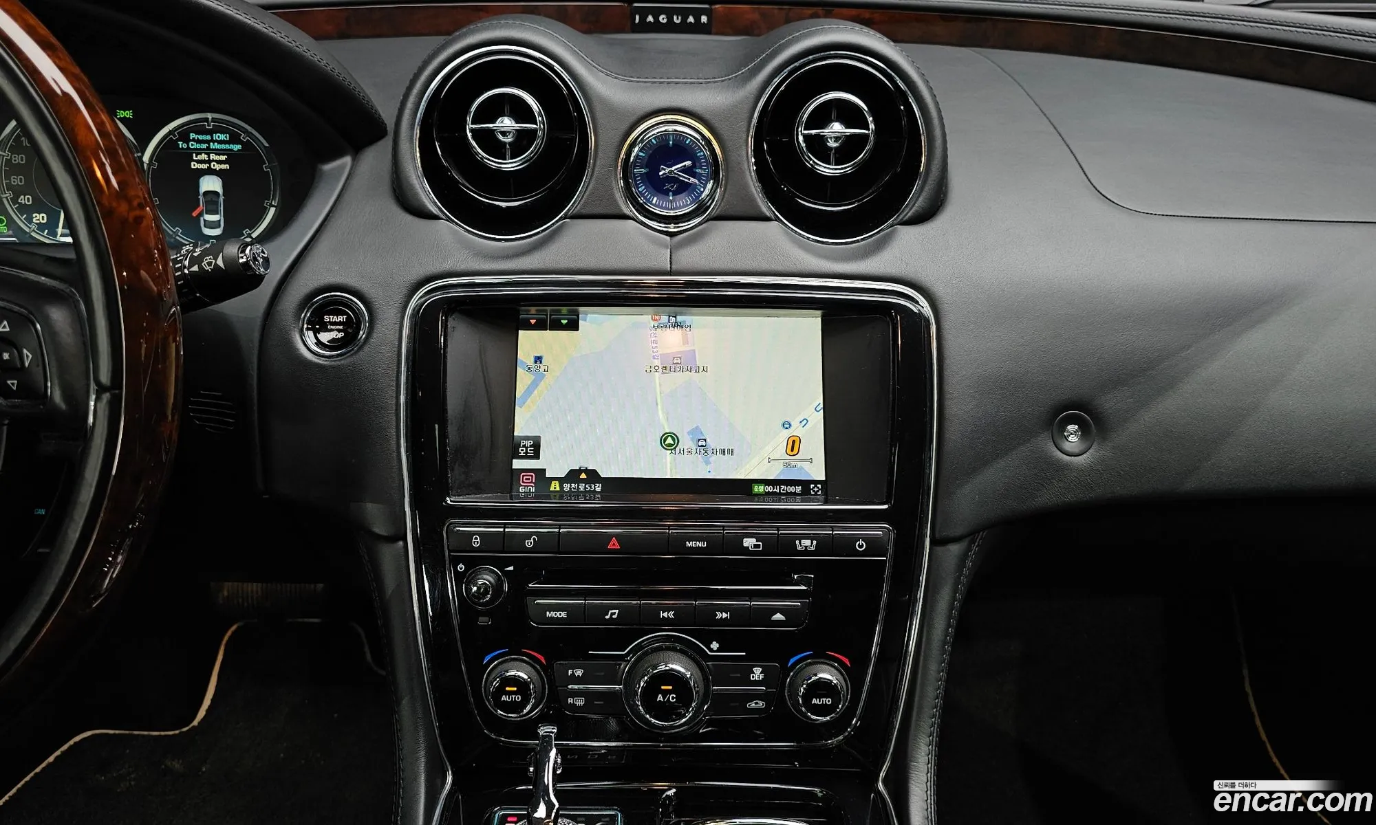 Jaguar XJ 2012 SAJAA2229CNV27667 — 15
