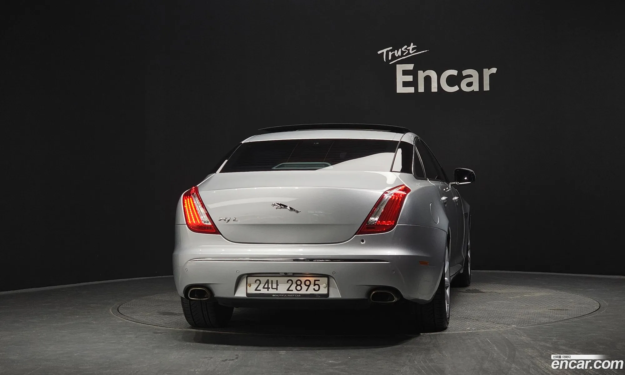 Jaguar XJ 2012 SAJAA2229CNV27667 — 8