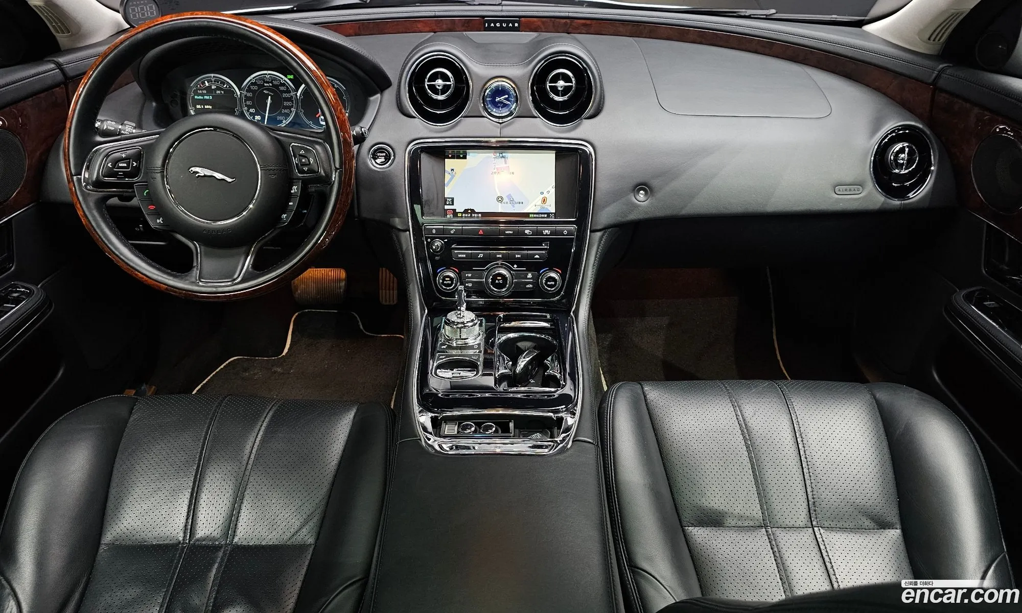 Jaguar XJ 2012 SAJAA2229CNV27667 — 17