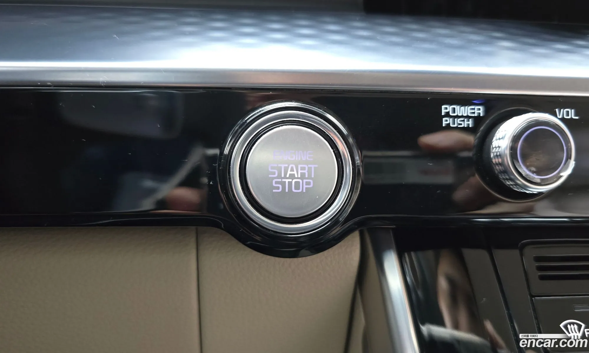 Kia Carnival 2021 KNANE81BBMS102032 — 9
