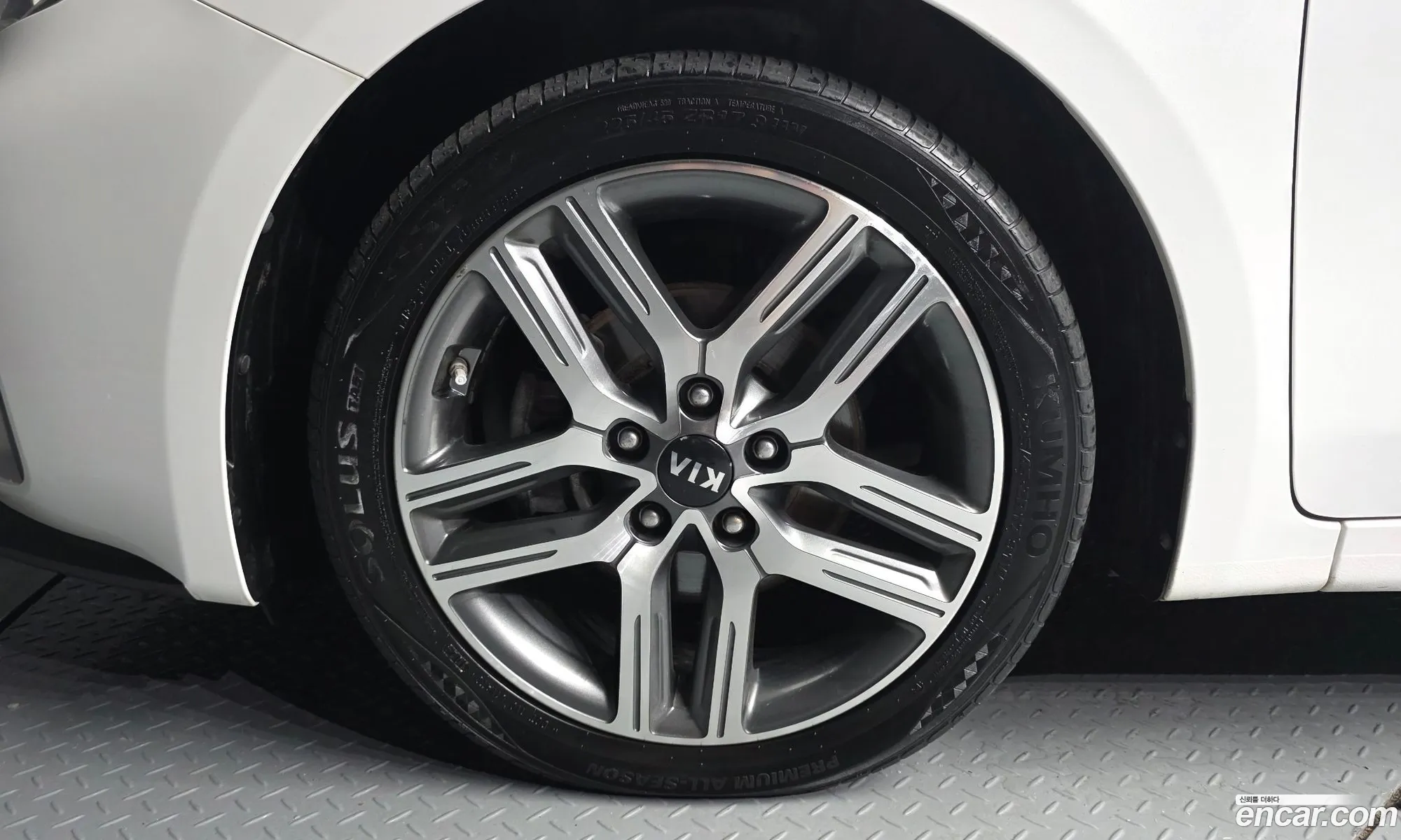 Kia K3 2019 — 4
