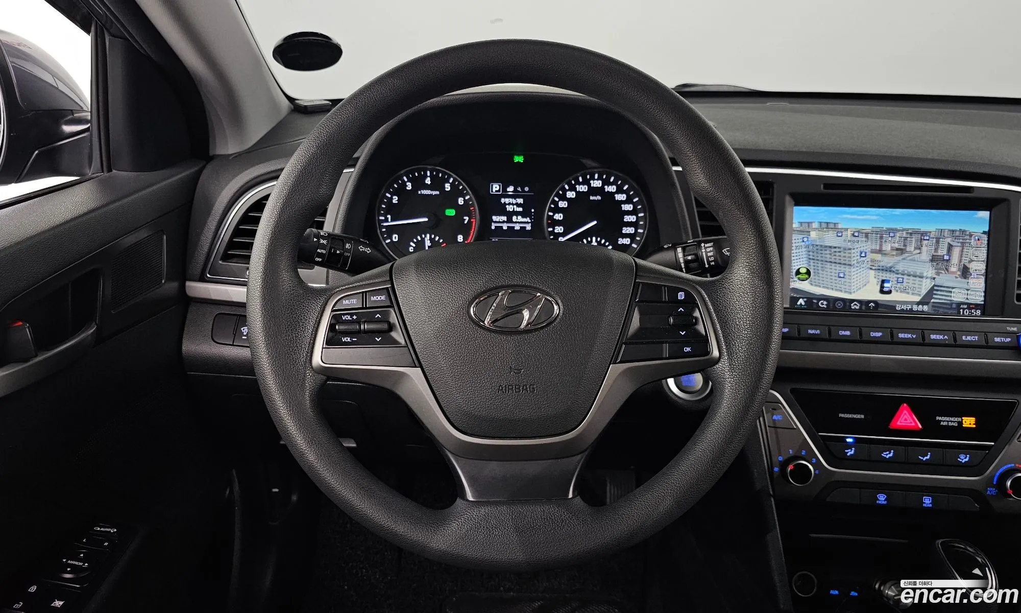 Hyundai Elantra AD 2017 — 26