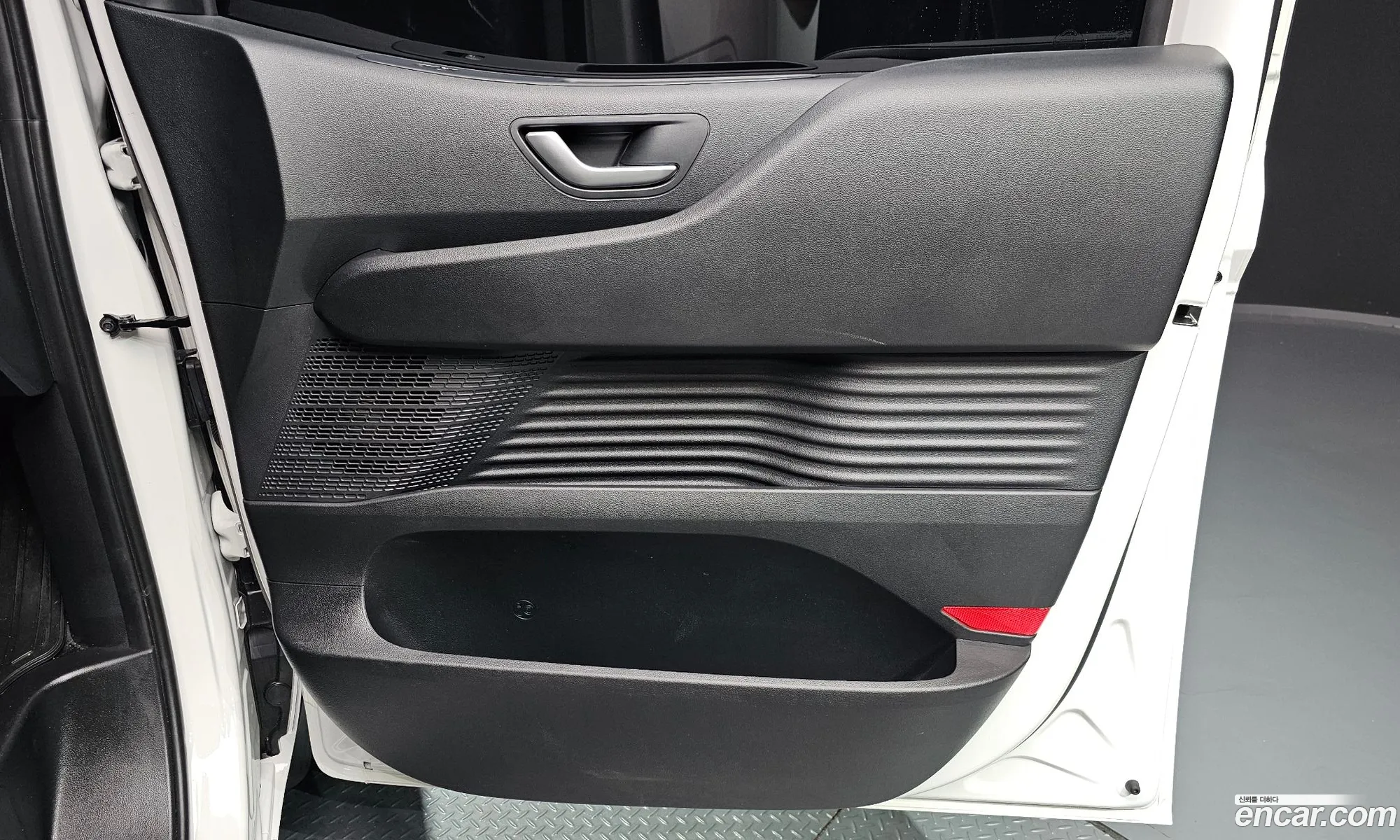 Hyundai Staria 2025 — 18