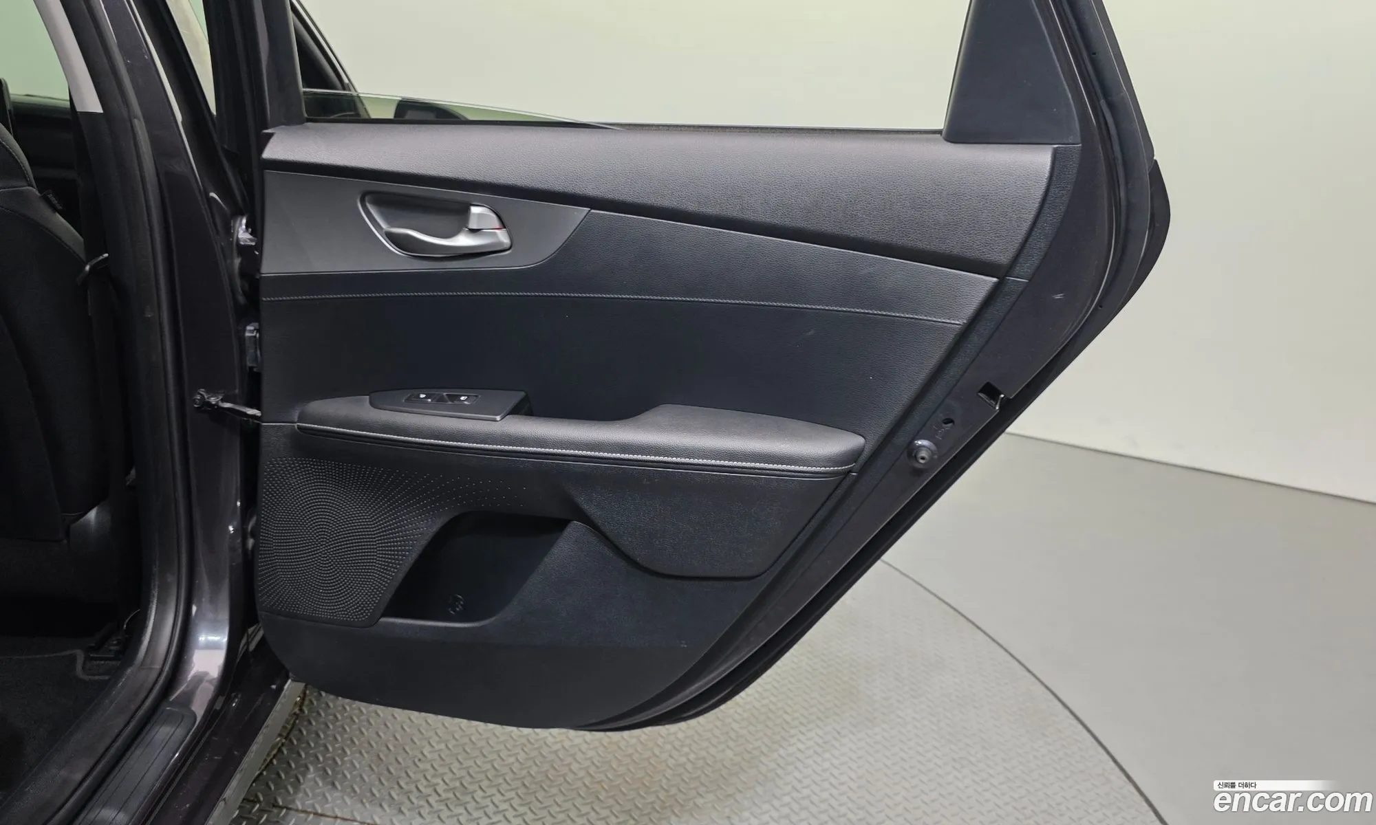 Kia K3 2018 — 12