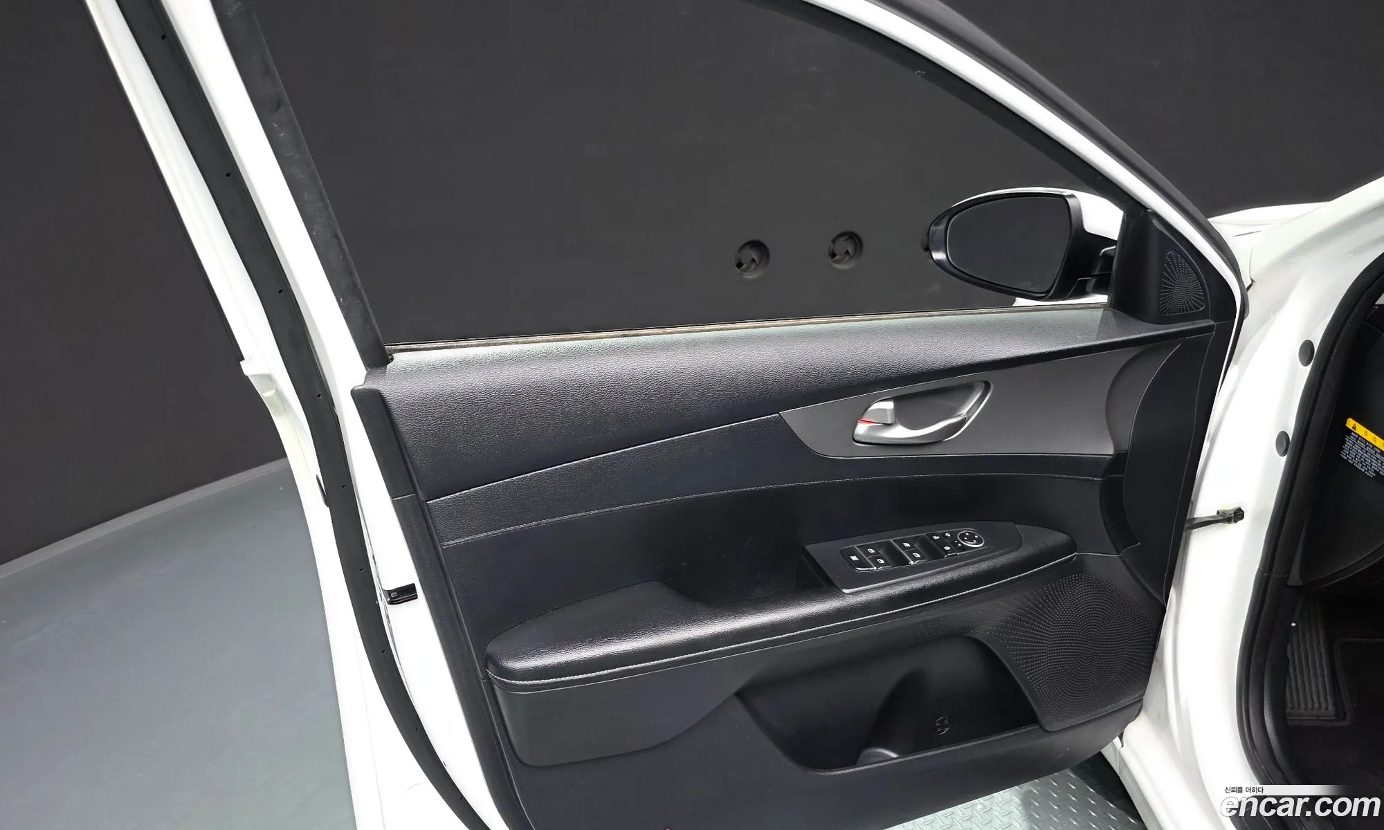 Kia K3 2019 — 19