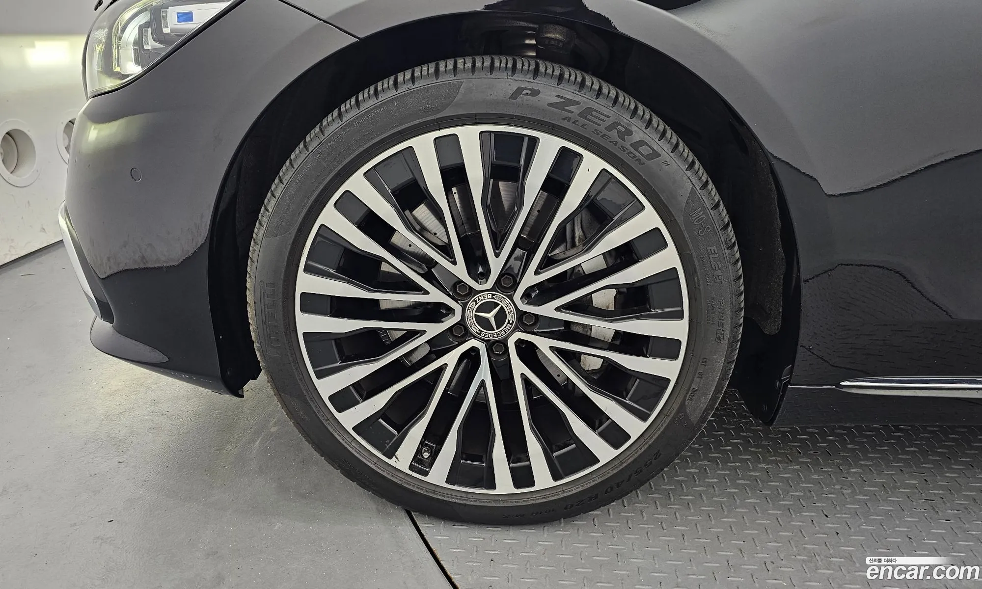 Mercedes-Benz S-Class W223 2023 — 32