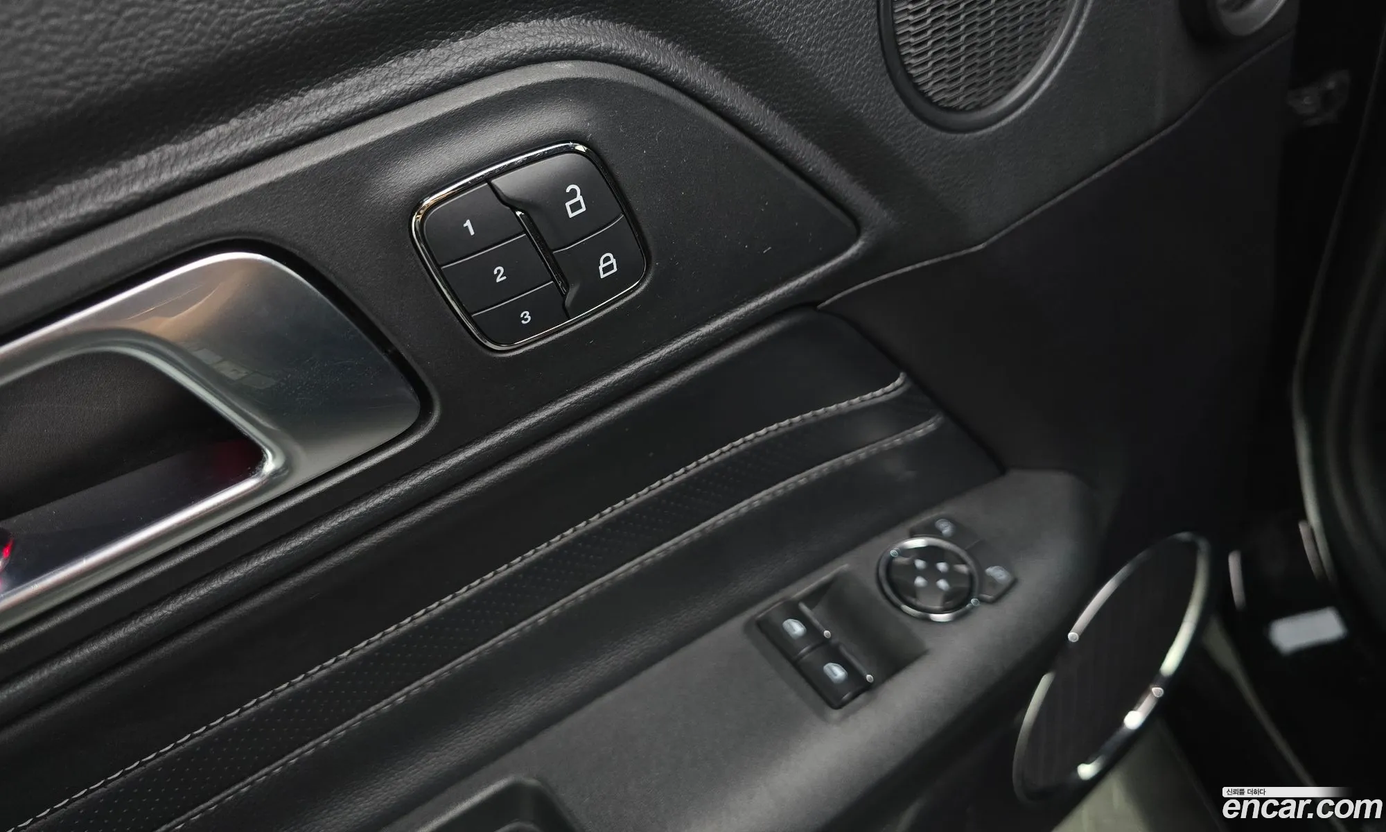 Ford Mustang 2019 1FA6P8TH8K5128200 — 14