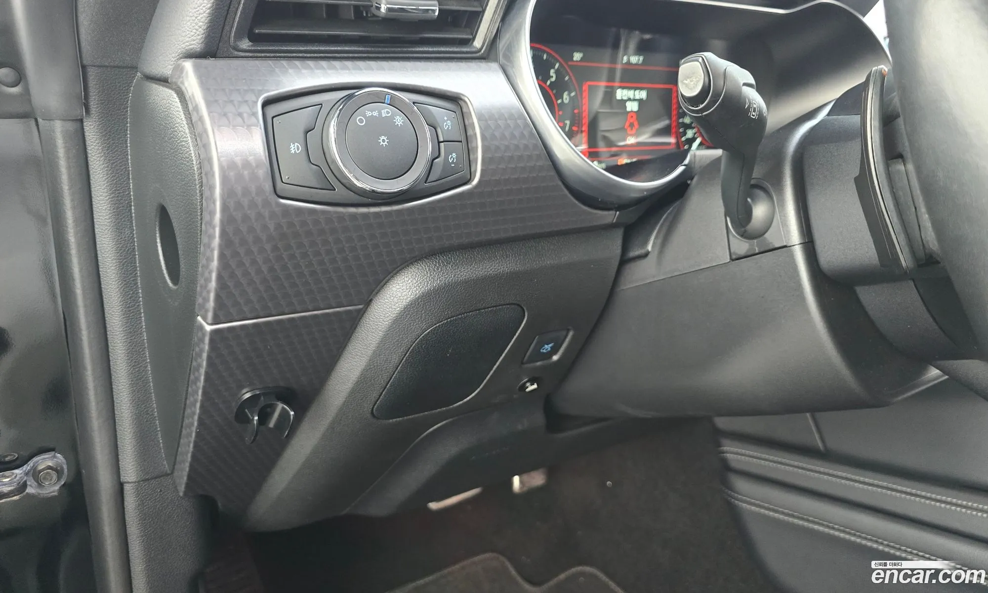 Ford Mustang 2019 1FA6P8TH8K5128200 — 9