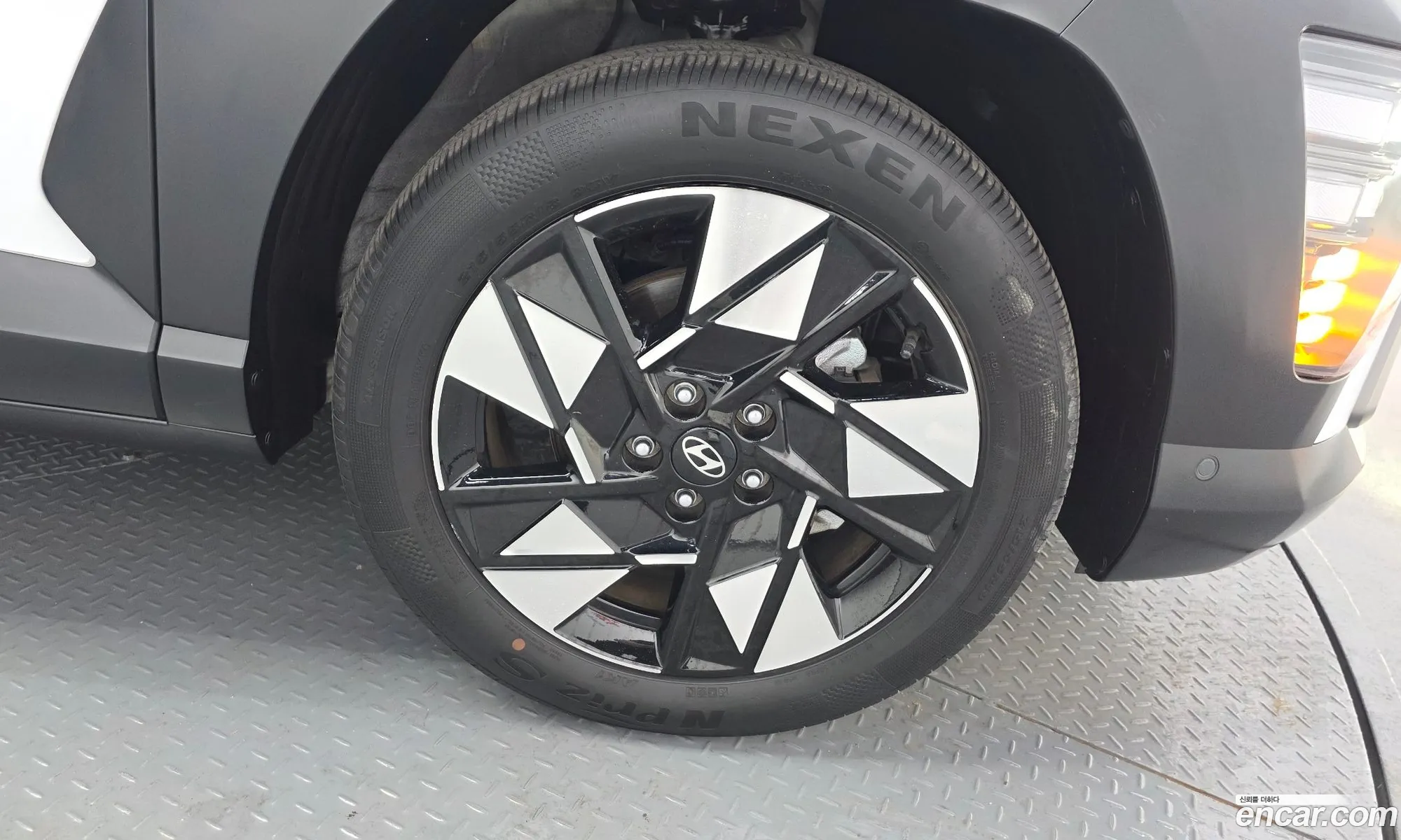 Hyundai Kona Hybrid 2023 — 31