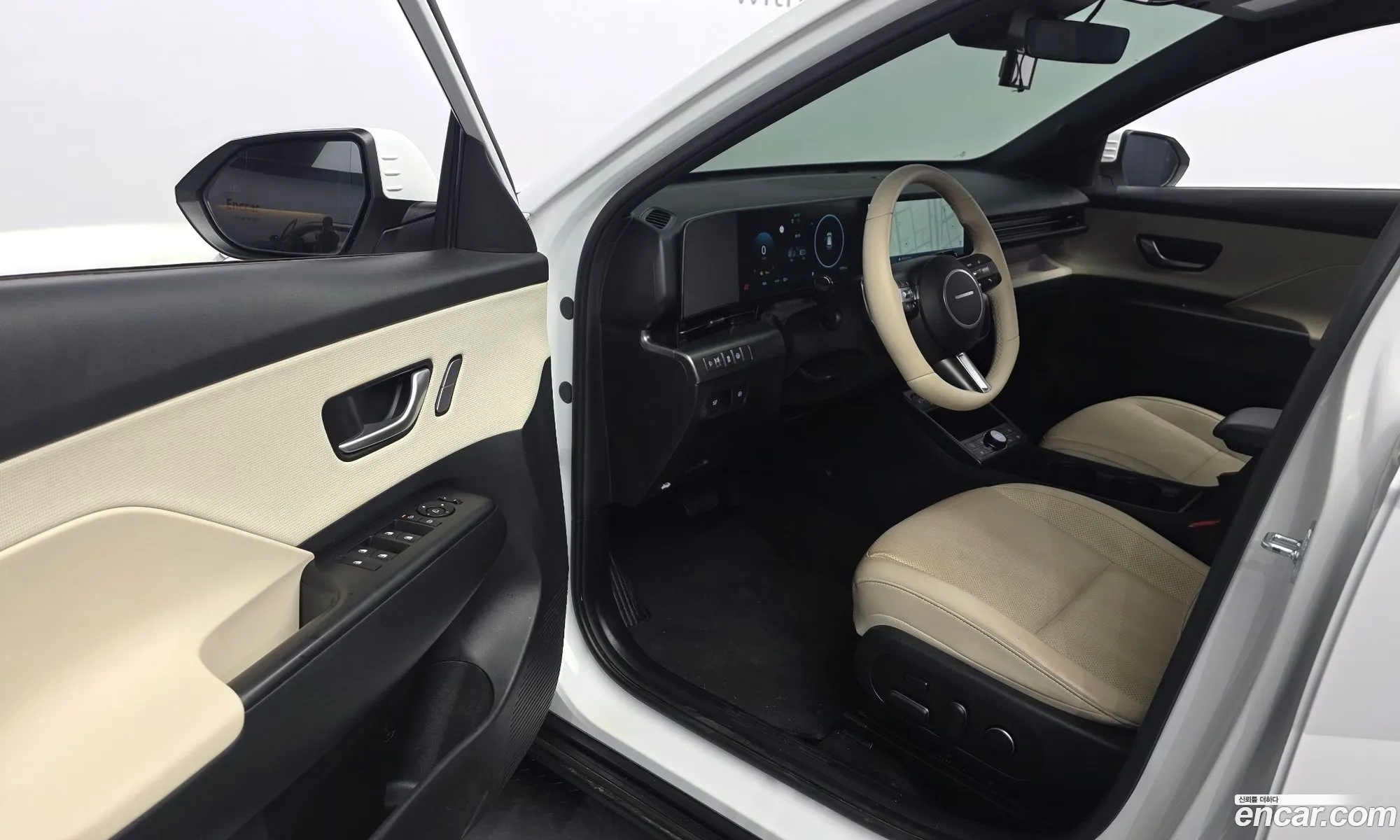 Hyundai Kona Hybrid 2023 — 5