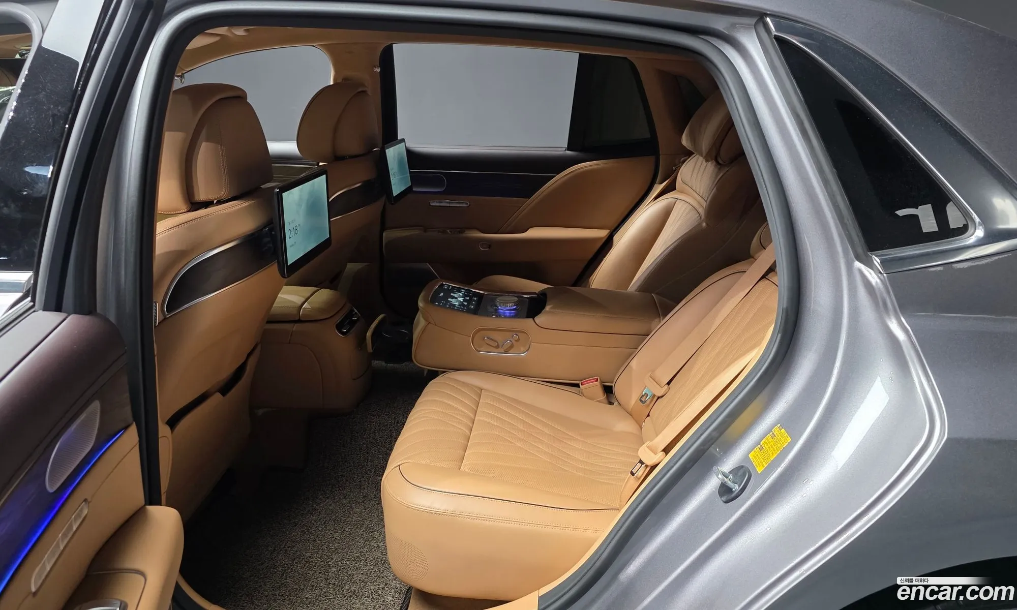 Genesis G90 2023 — 10