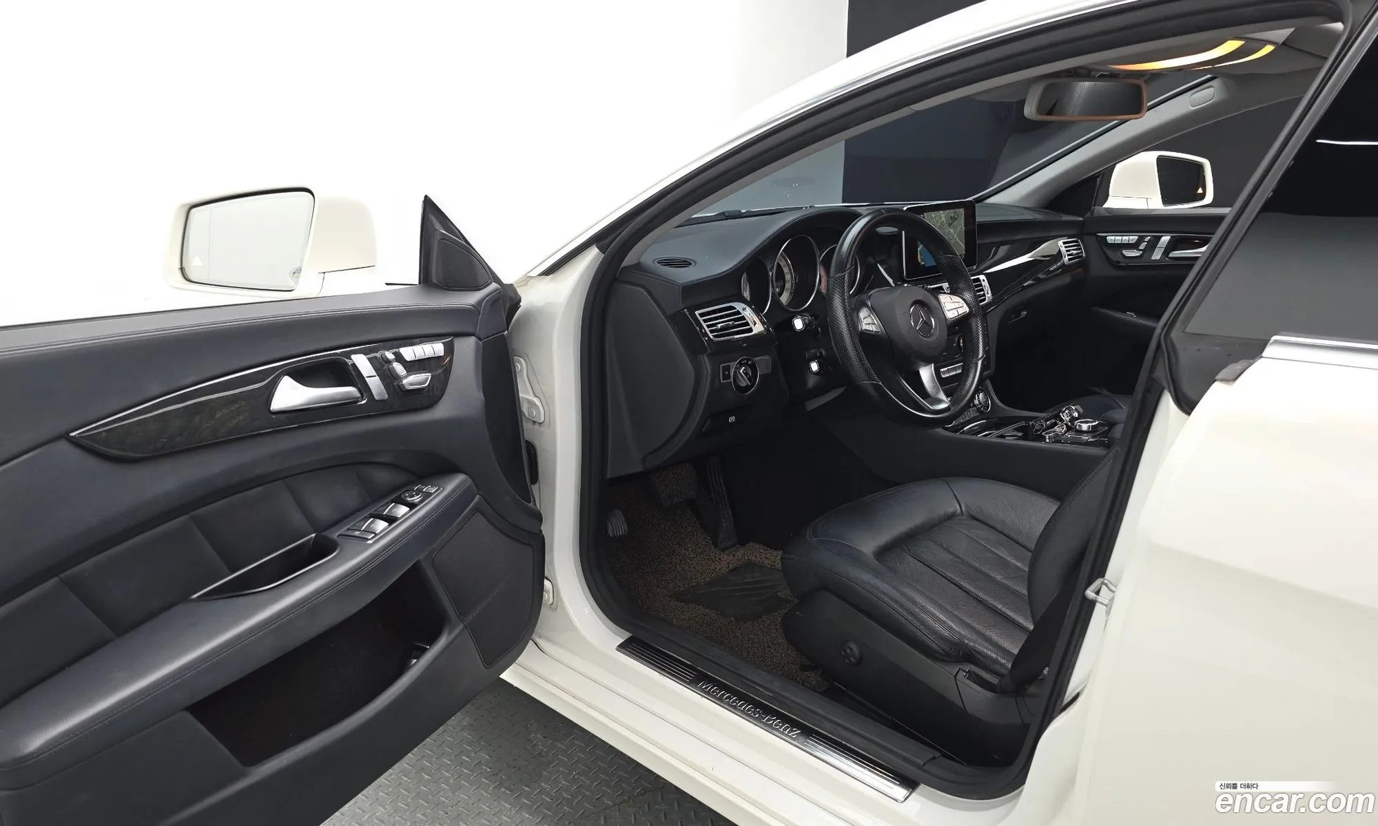 Mercedes-Benz CLS-Class W218 2016 — 13