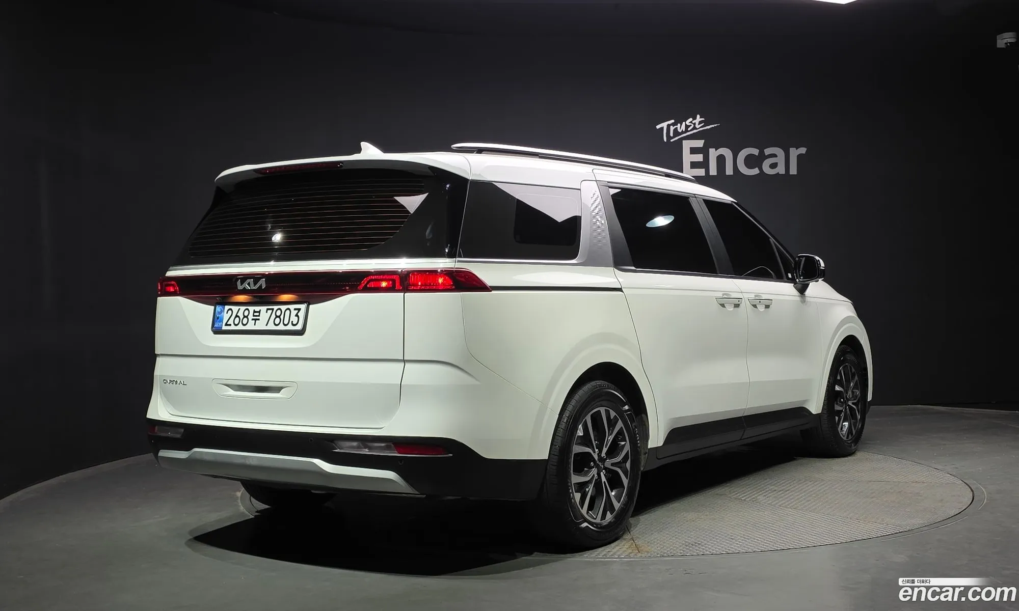Kia Carnival 2022 KNANB81BBPS201269 — 10