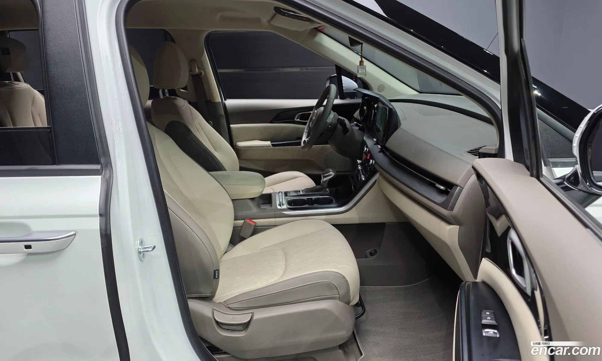 Kia Carnival 2022 KNANB81BBPS201269 — 5
