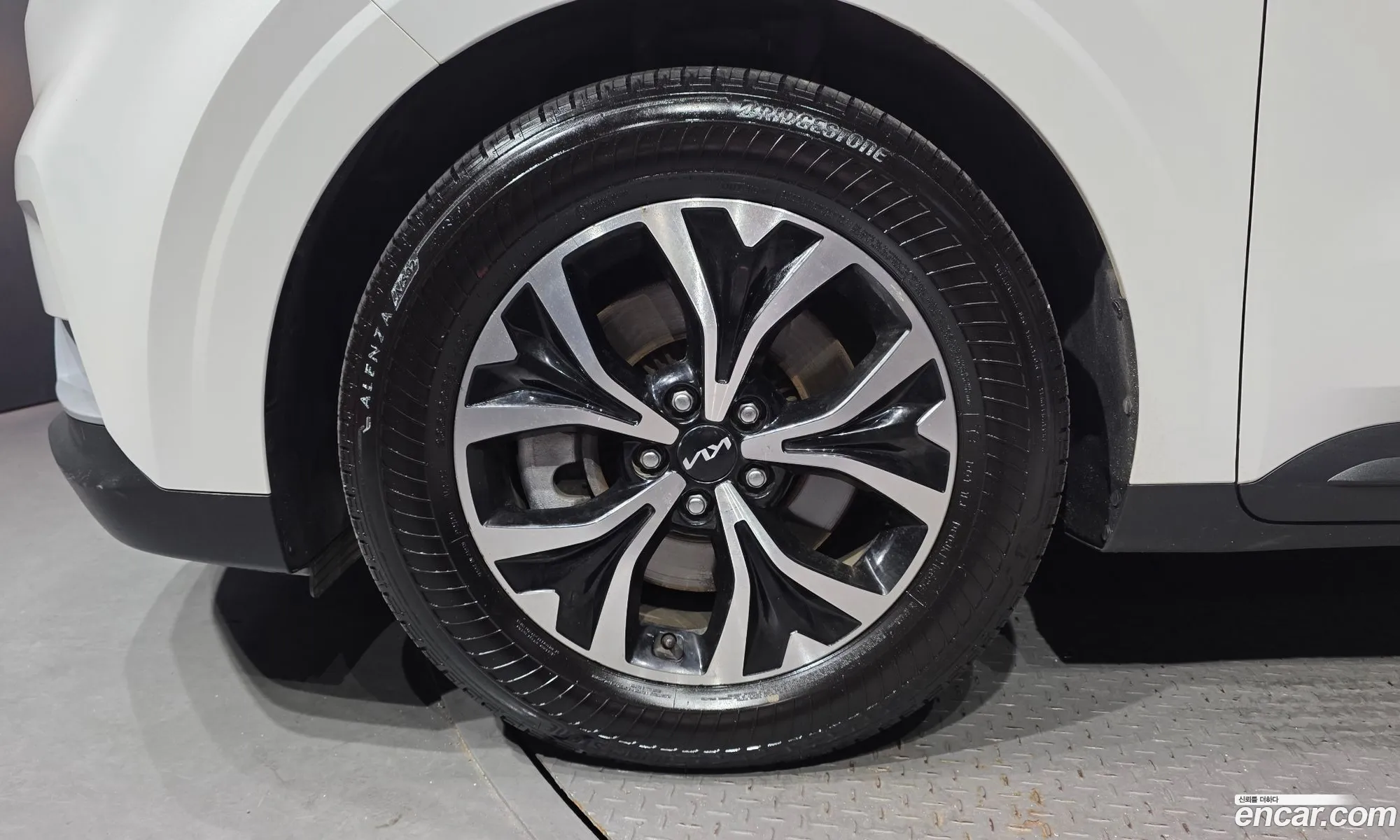 Kia Carnival 2022 KNANB81BBPS201269 — 12