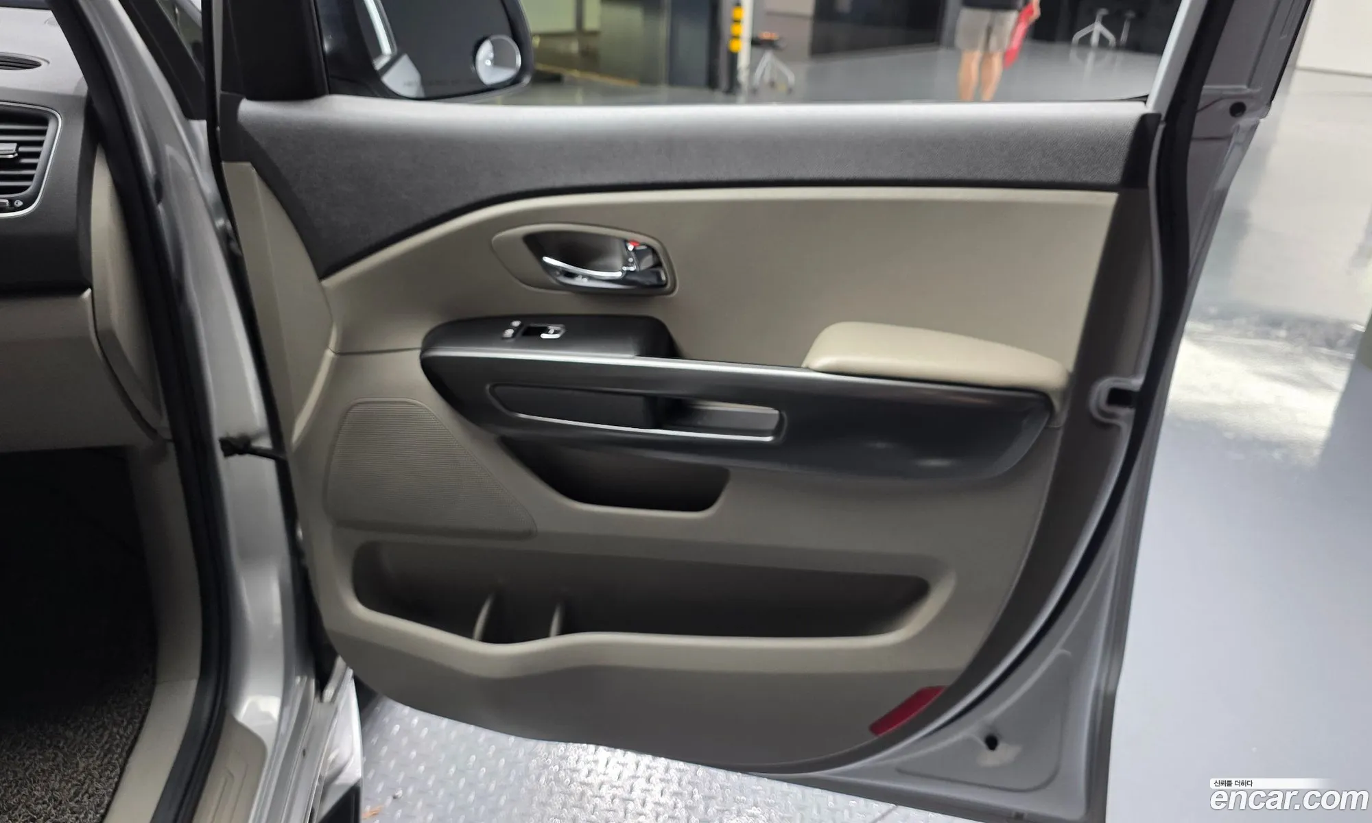 Kia Carnival 2016 KNAMB81ABHS280036 — 13