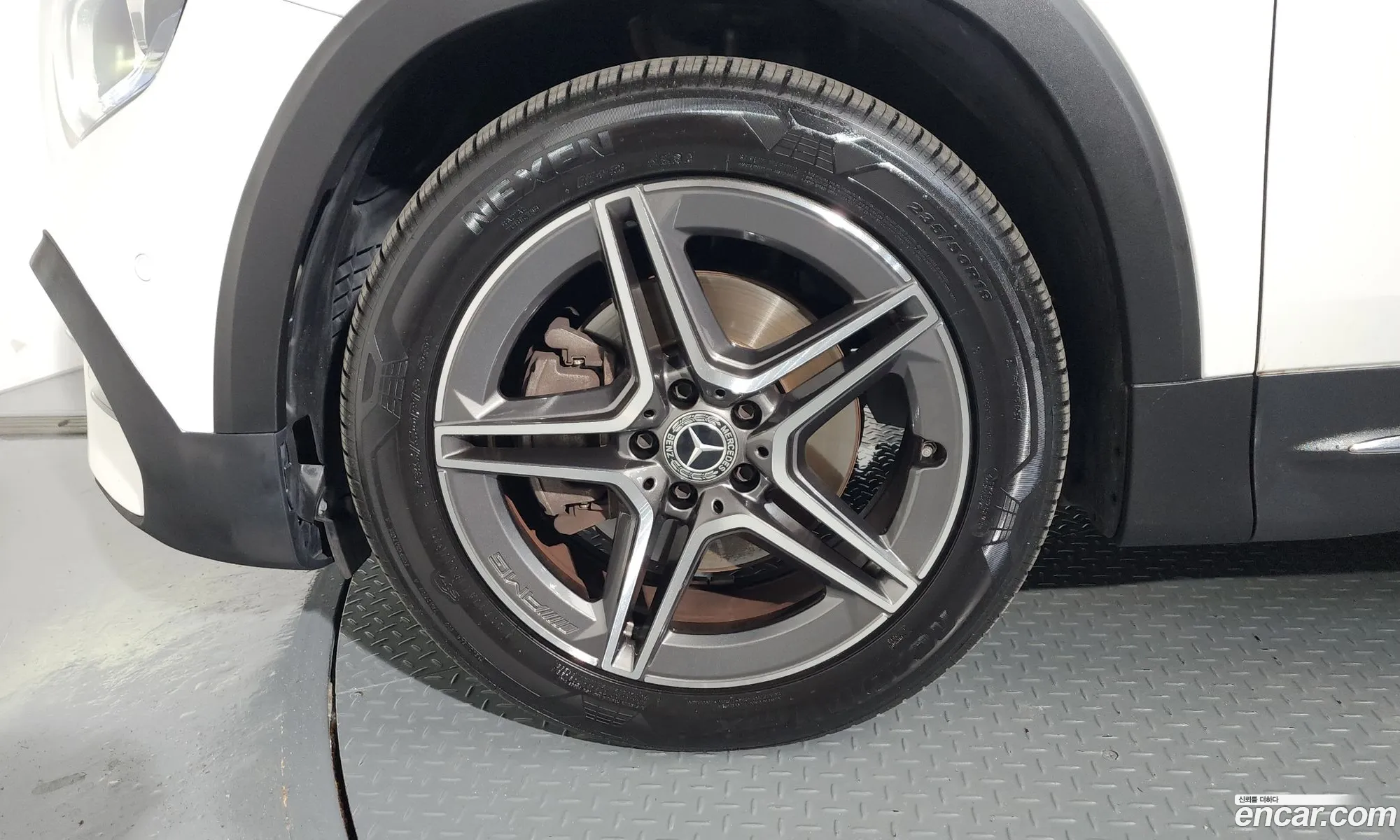 Mercedes-Benz GLB-Class X247 2023 — 32