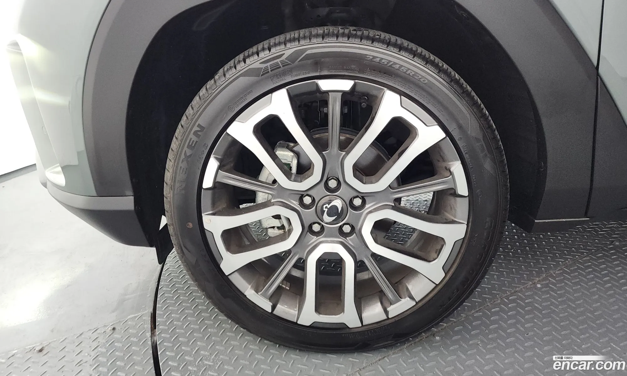 KG Mobility (SsangYong) Torres 2023 — 18
