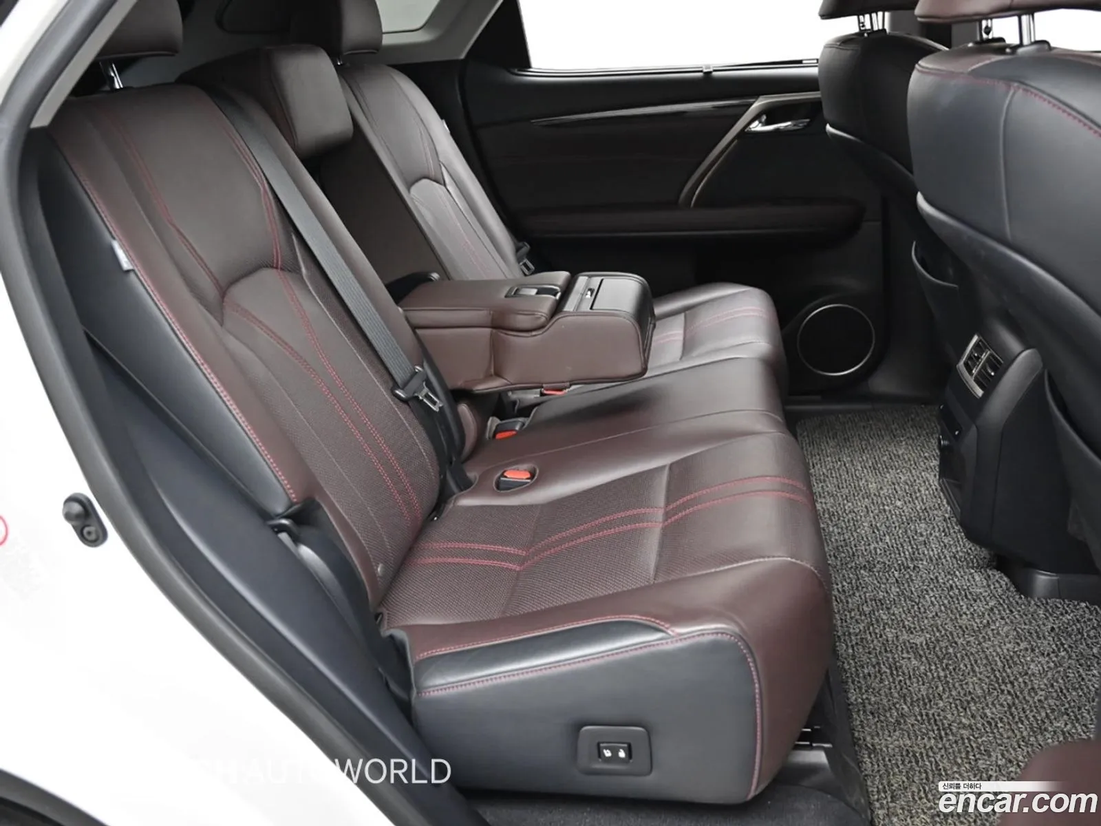 Lexus RX450h 2016 — 12