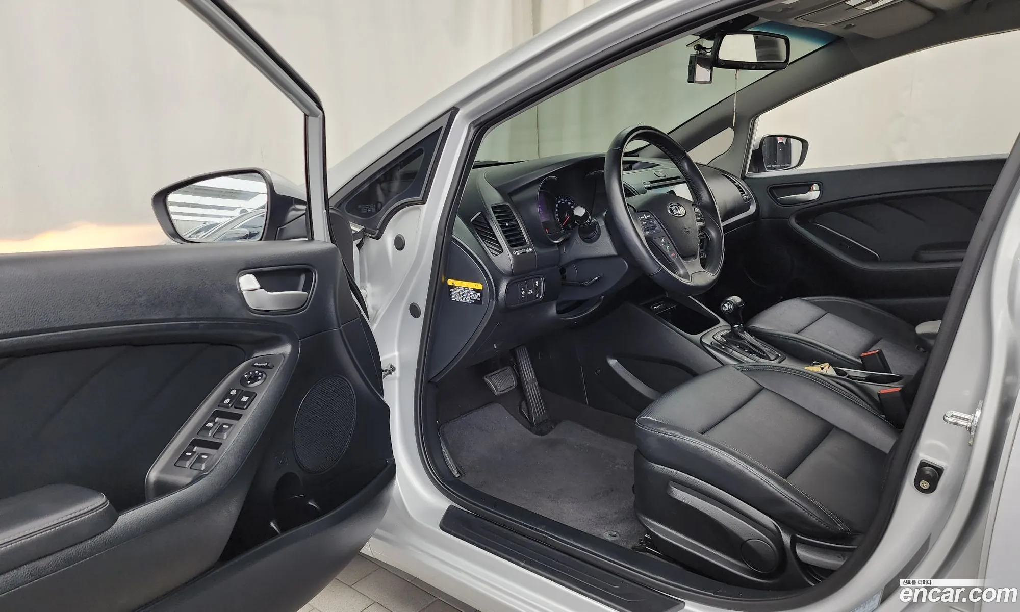 Kia K3 2015 — 27