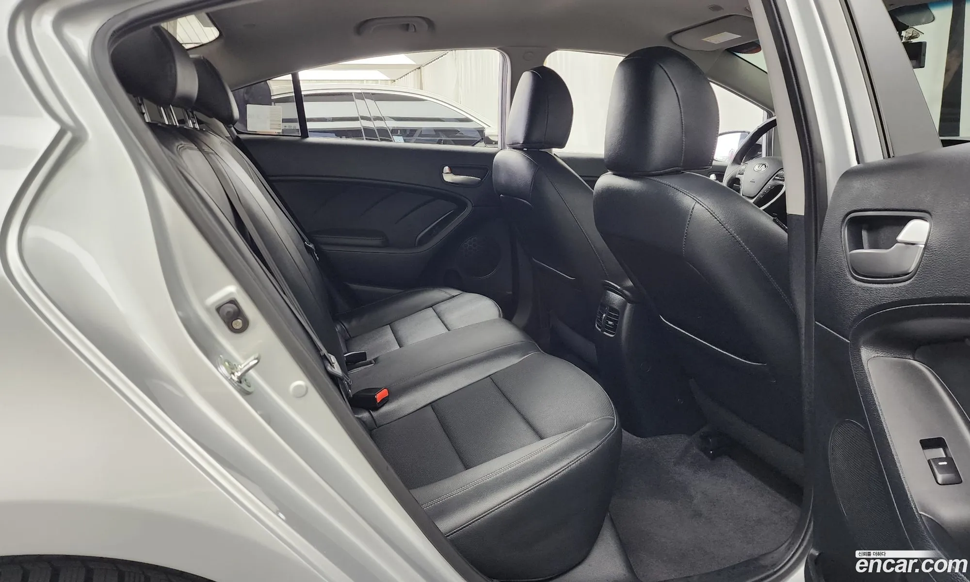 Kia K3 2015 — 21