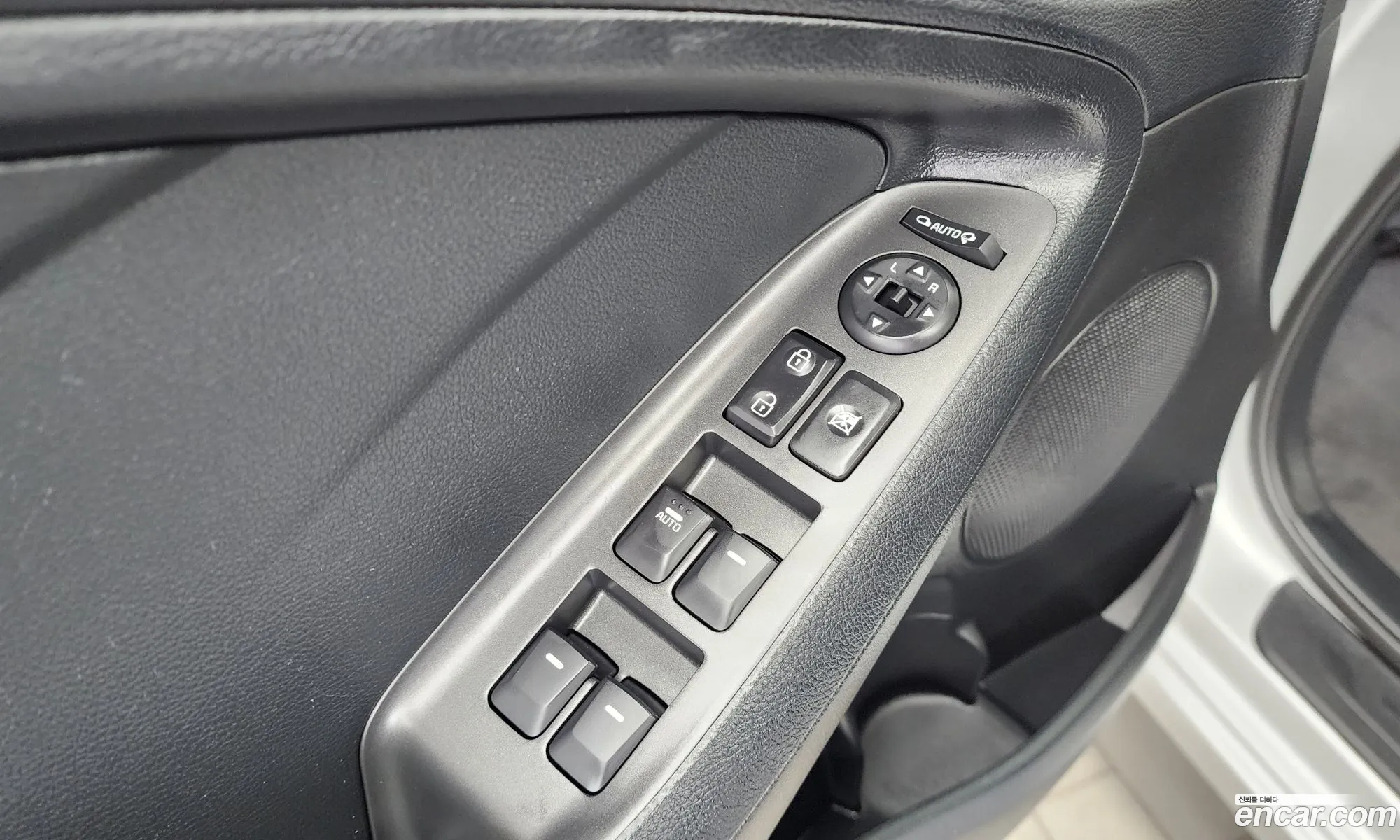 Kia K3 2015 — 4