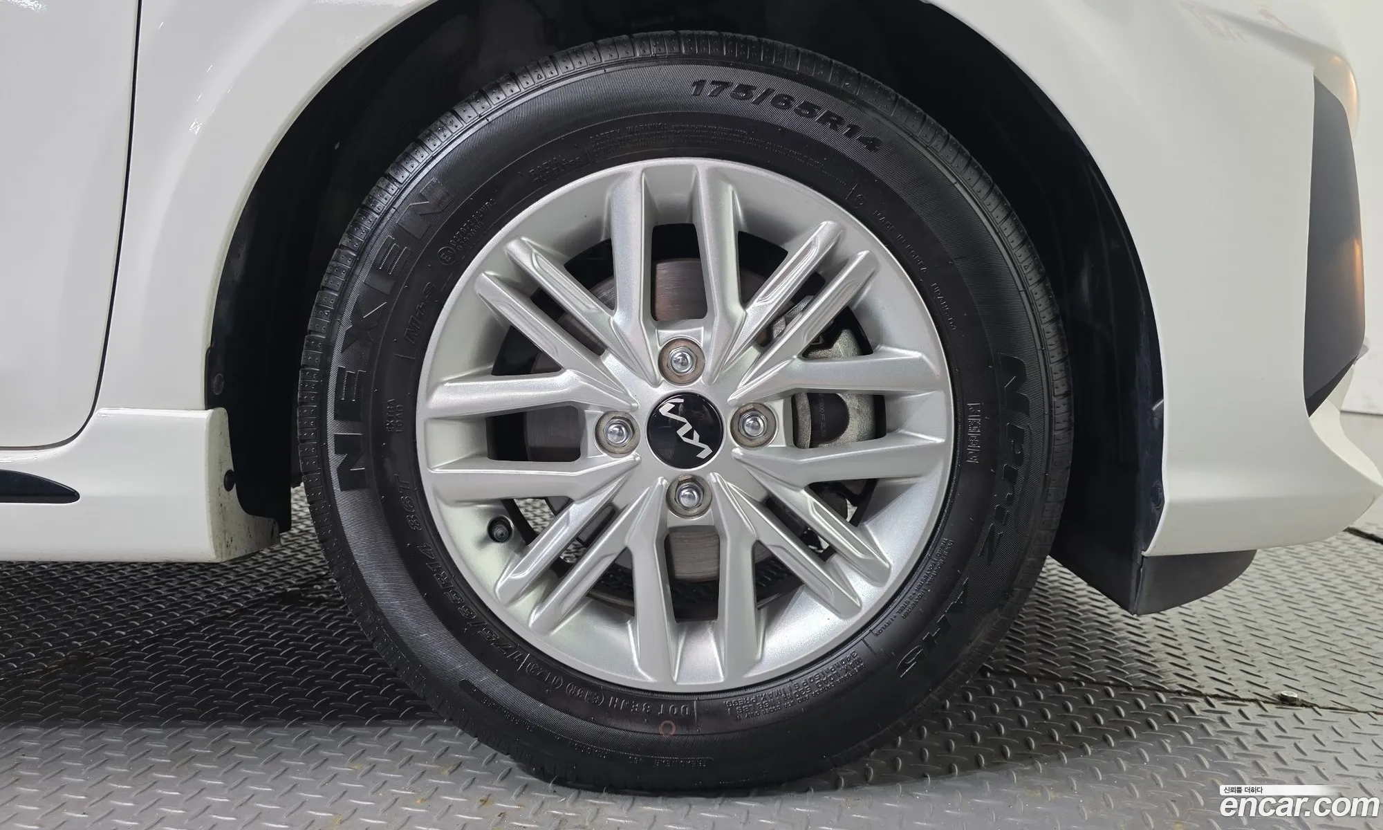 Kia Morning Urban 2023 — 28