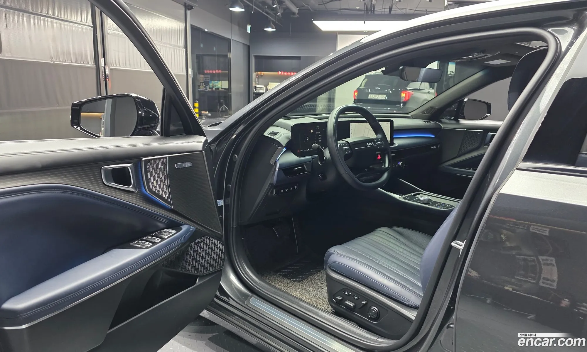 Kia K8 Hybrid 2024 — 7
